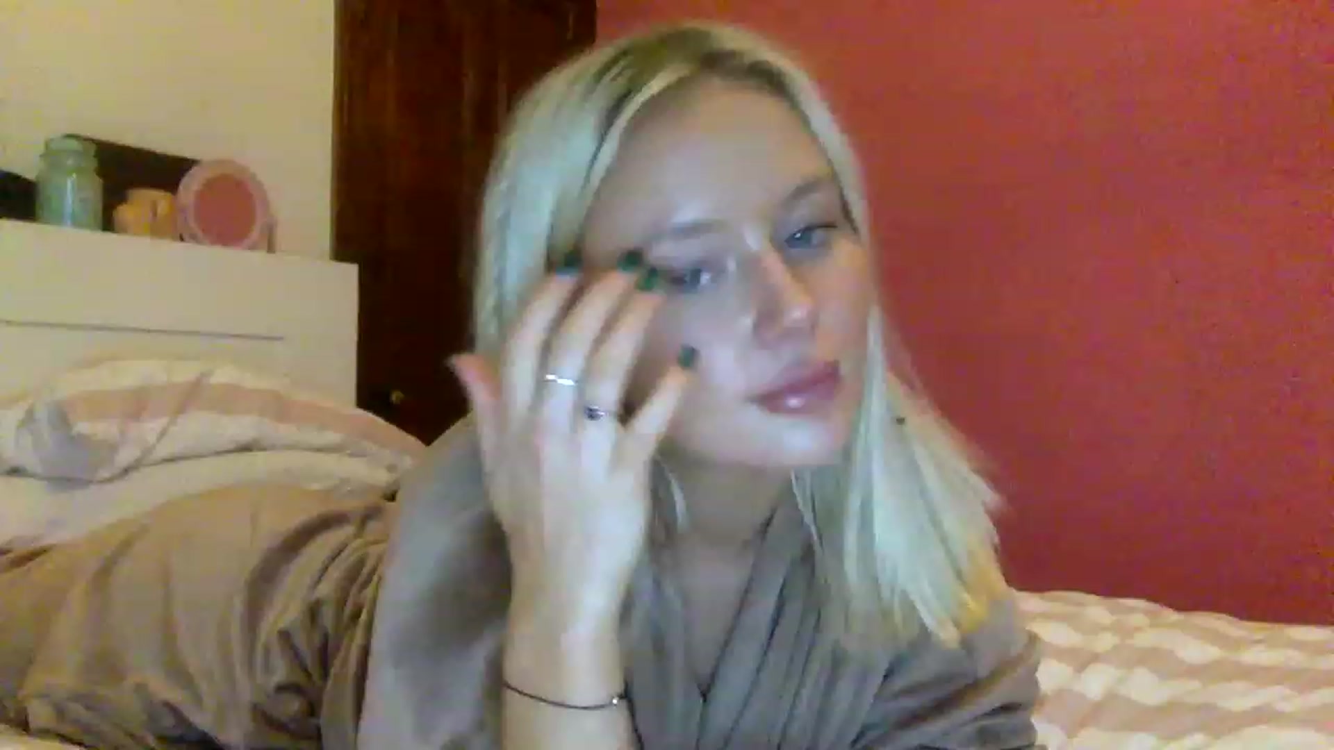 Gallery image thumbnail from BeaSaitou's myfreecams stream on, 12/12/2022, 15:32 image 5 of 20