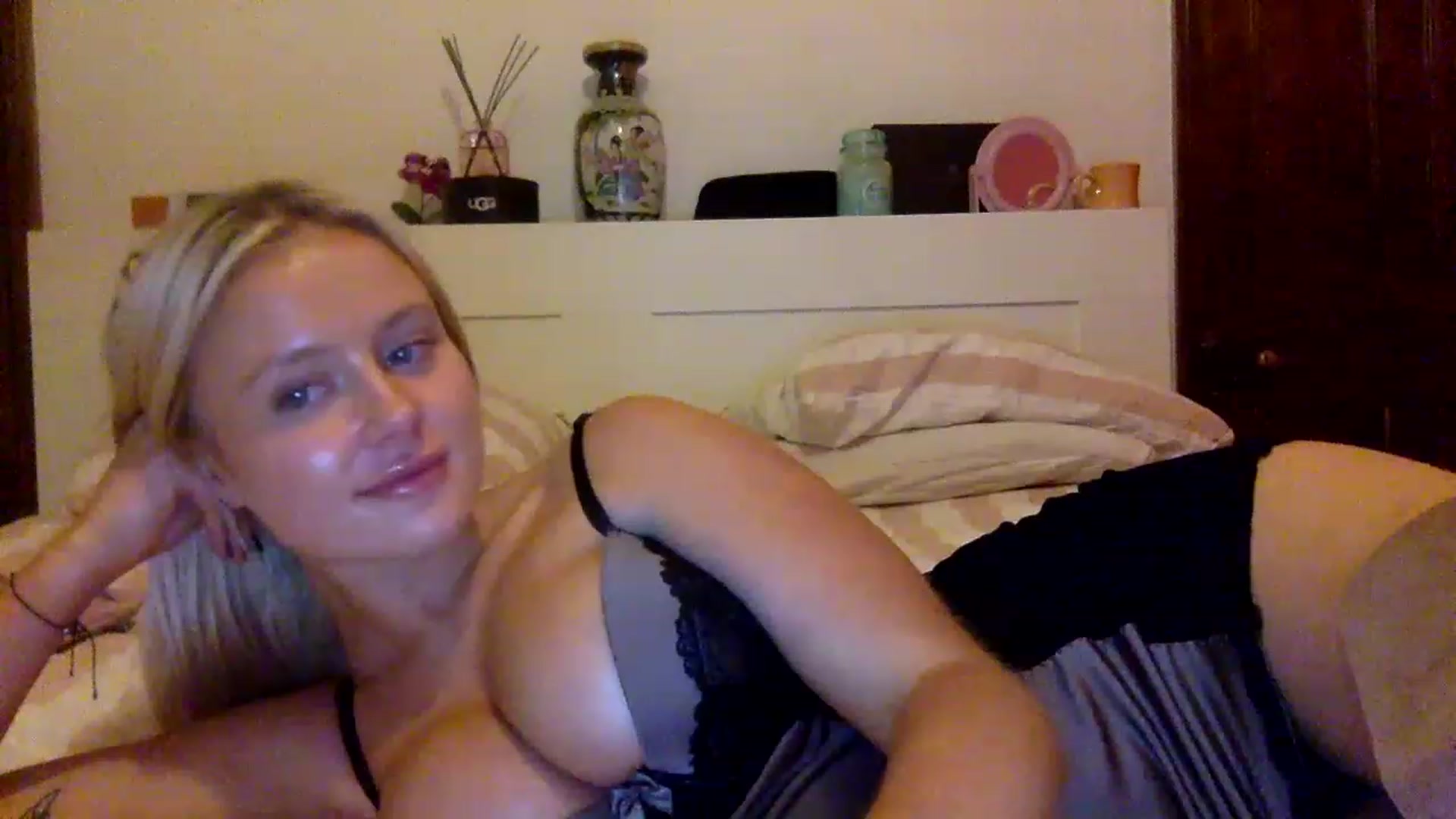 Gallery image thumbnail from BeaSaitou's myfreecams stream on, 12/12/2022, 16:42 image 20 of 20