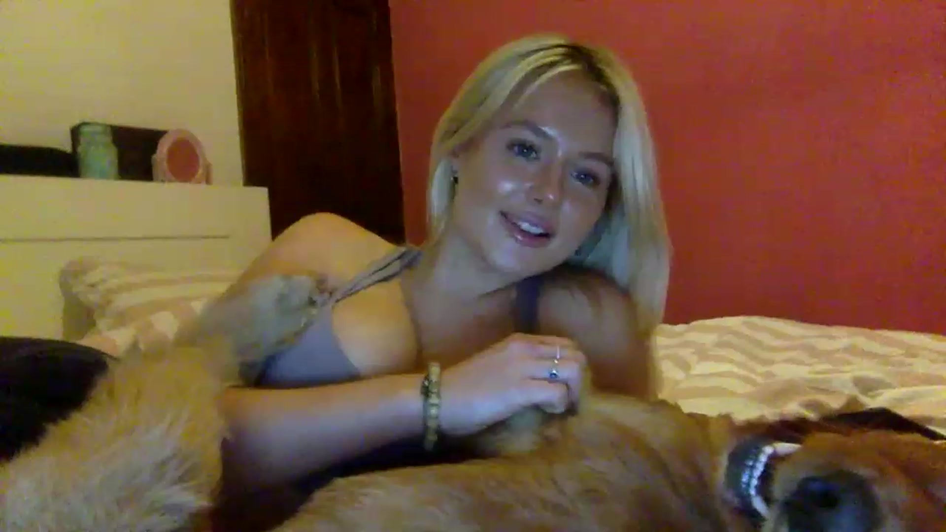 Gallery image thumbnail from BeaSaitou's myfreecams stream on, 12/15/2022, 16:56 image 19 of 20