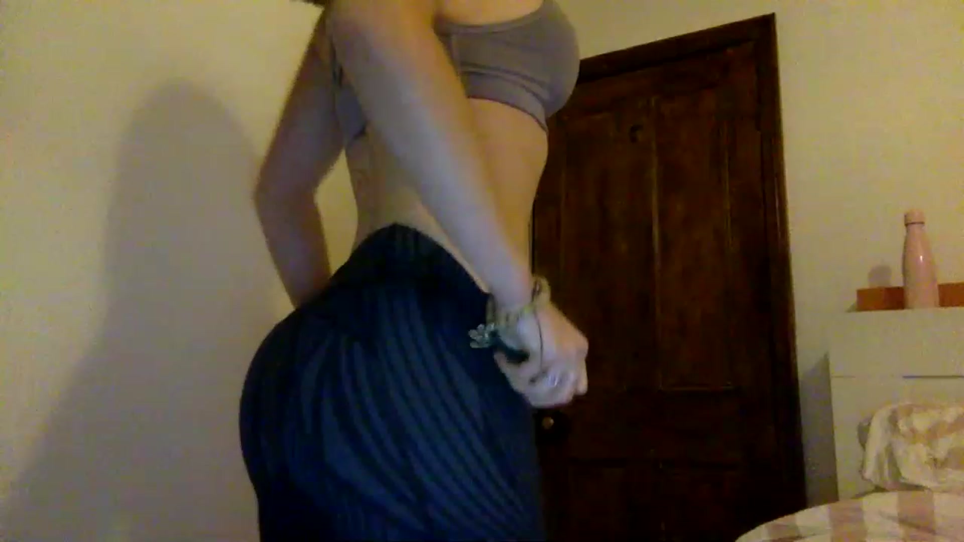Gallery image thumbnail from BeaSaitou's myfreecams stream on, 12/15/2022, 16:56 image 18 of 20