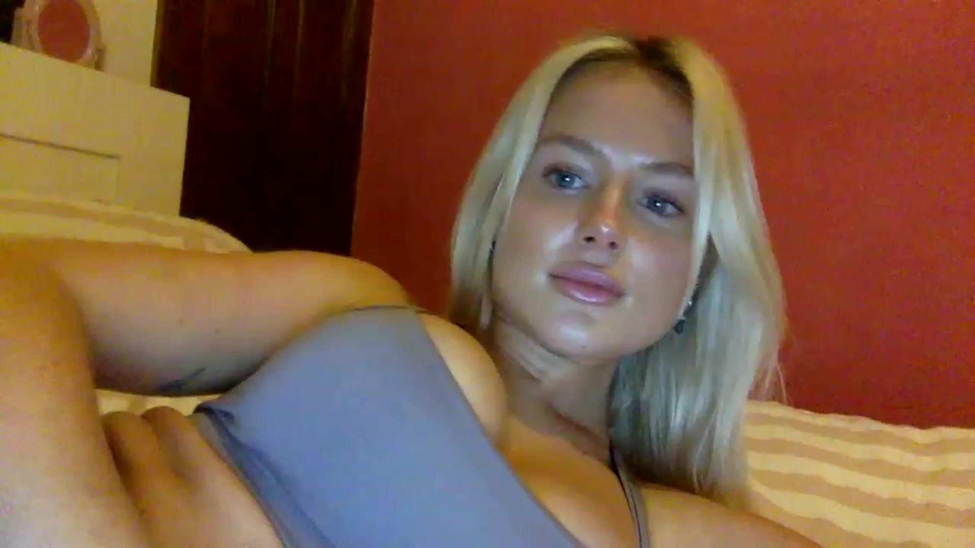 Gallery image thumbnail from BeaSaitou's myfreecams stream on, 12/15/2022, 16:56 image 20 of 20