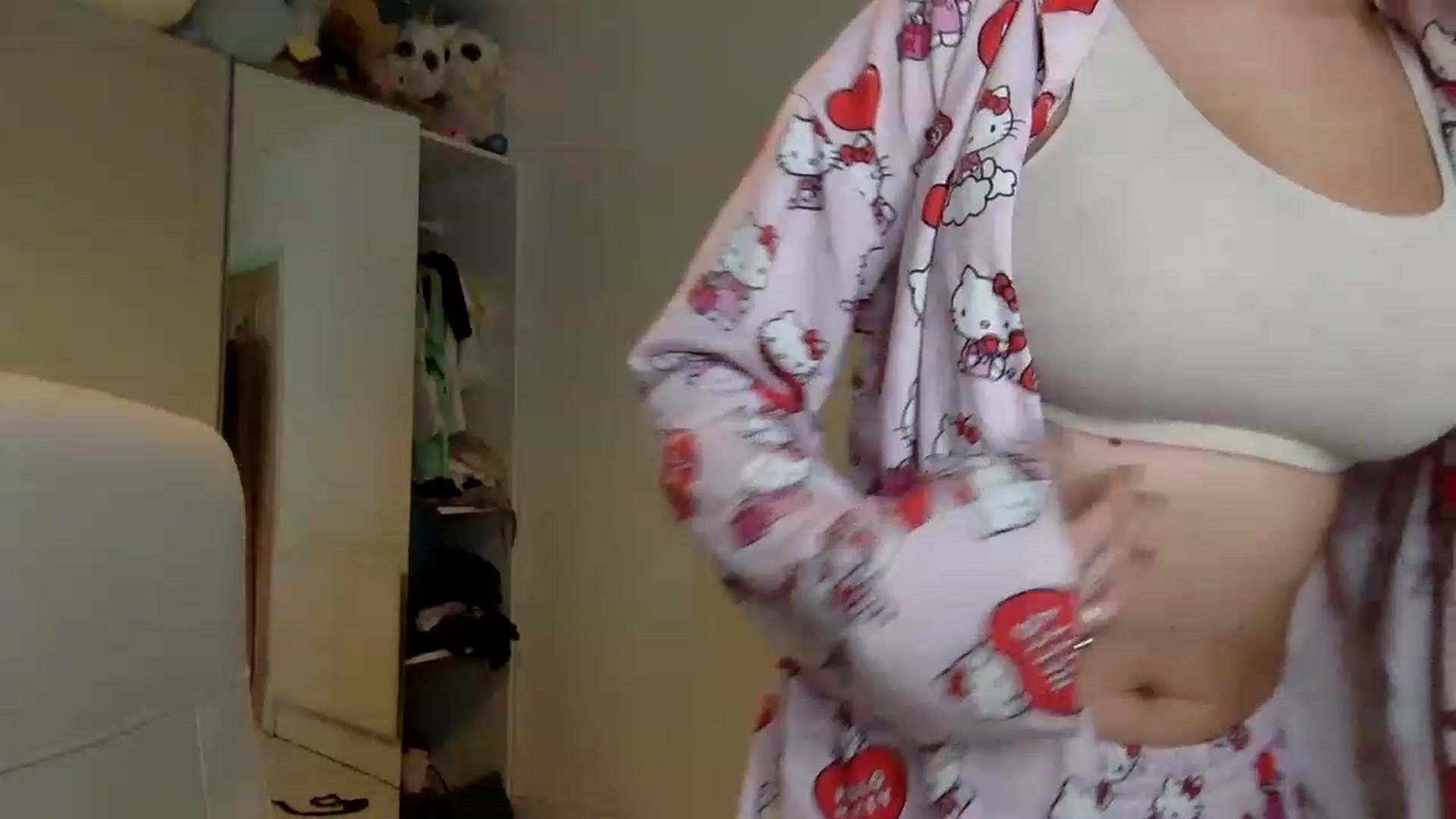 Gallery image thumbnail from BeaSaitou's myfreecams stream on, 12/15/2022, 22:30 image 8 of 20