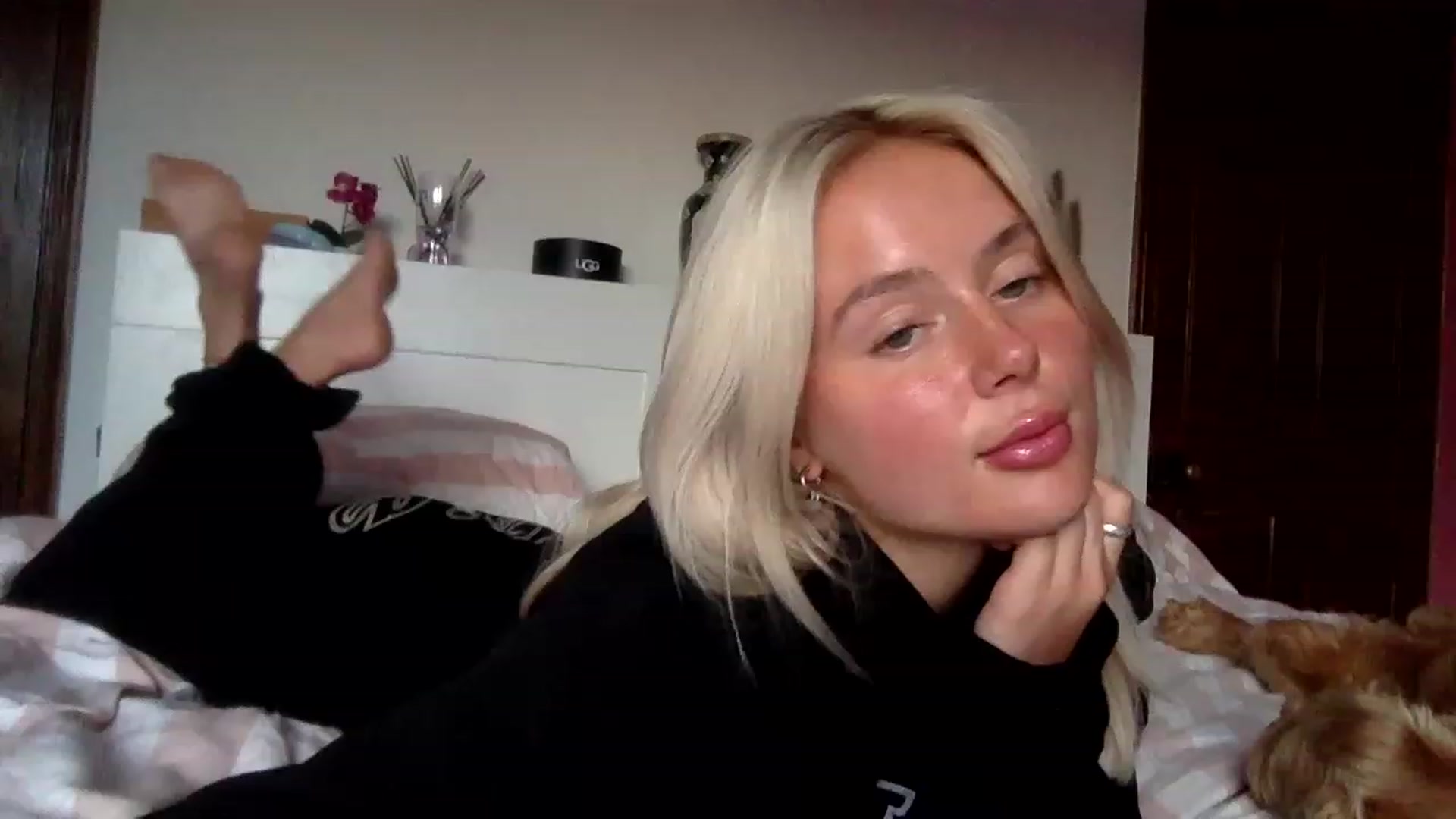 Gallery image thumbnail from BeaSaitou's myfreecams stream on, 01/17/2023, 15:57 image 7 of 20
