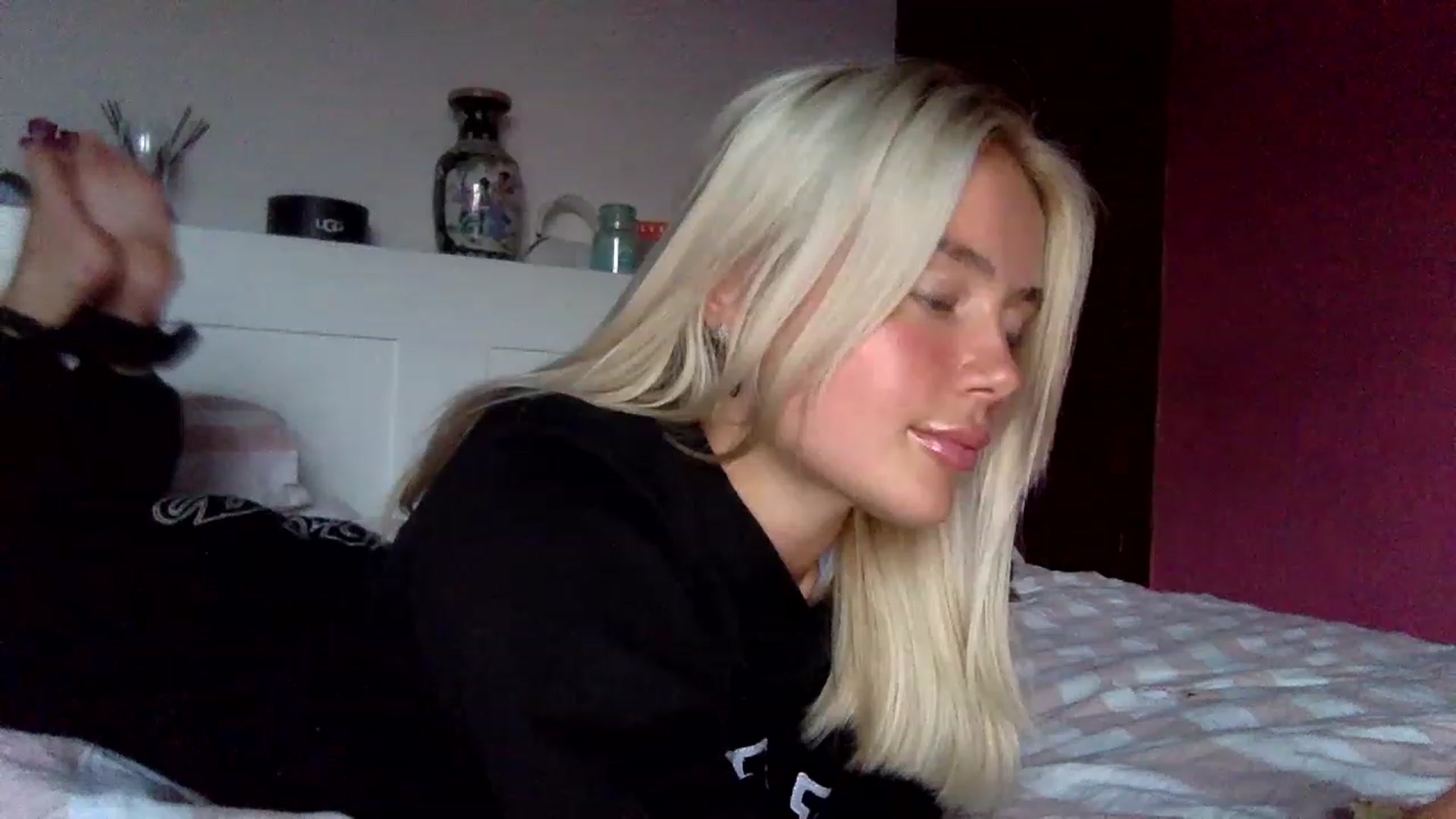 Gallery image thumbnail from BeaSaitou's myfreecams stream on, 01/17/2023, 16:31 image 6 of 20