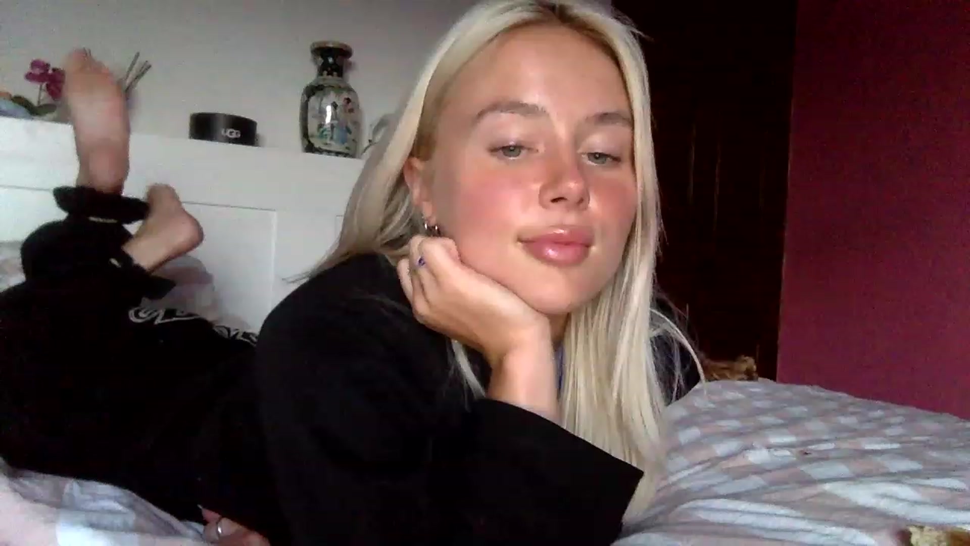 Gallery image thumbnail from BeaSaitou's myfreecams stream on, 01/17/2023, 16:31 image 3 of 20