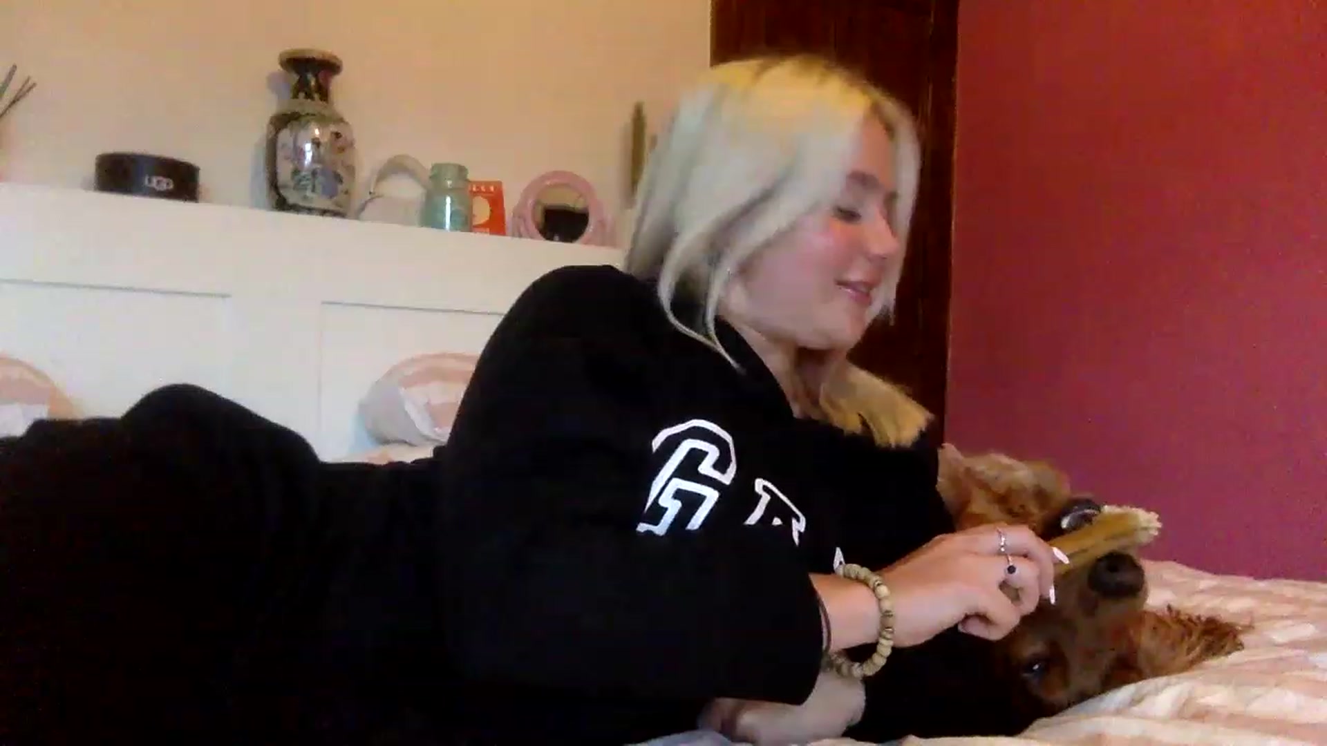 Gallery image thumbnail from BeaSaitou's myfreecams stream on, 01/17/2023, 16:31 image 9 of 20