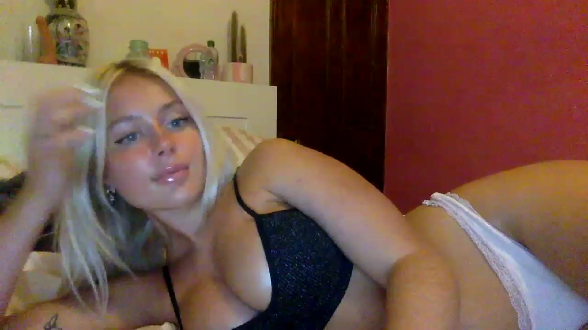 Gallery image thumbnail from BeaSaitou's myfreecams stream on, 01/19/2023, 16:43 image 10 of 20