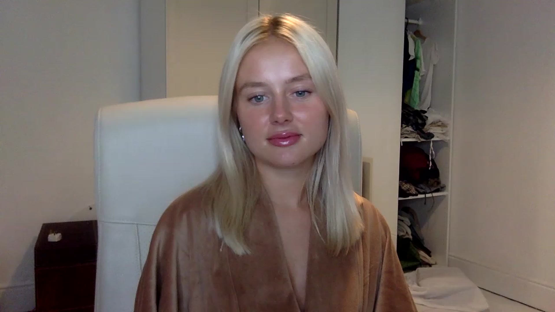 Gallery image thumbnail from BeaSaitou's myfreecams stream on, 01/25/2023, 16:15 image 19 of 20