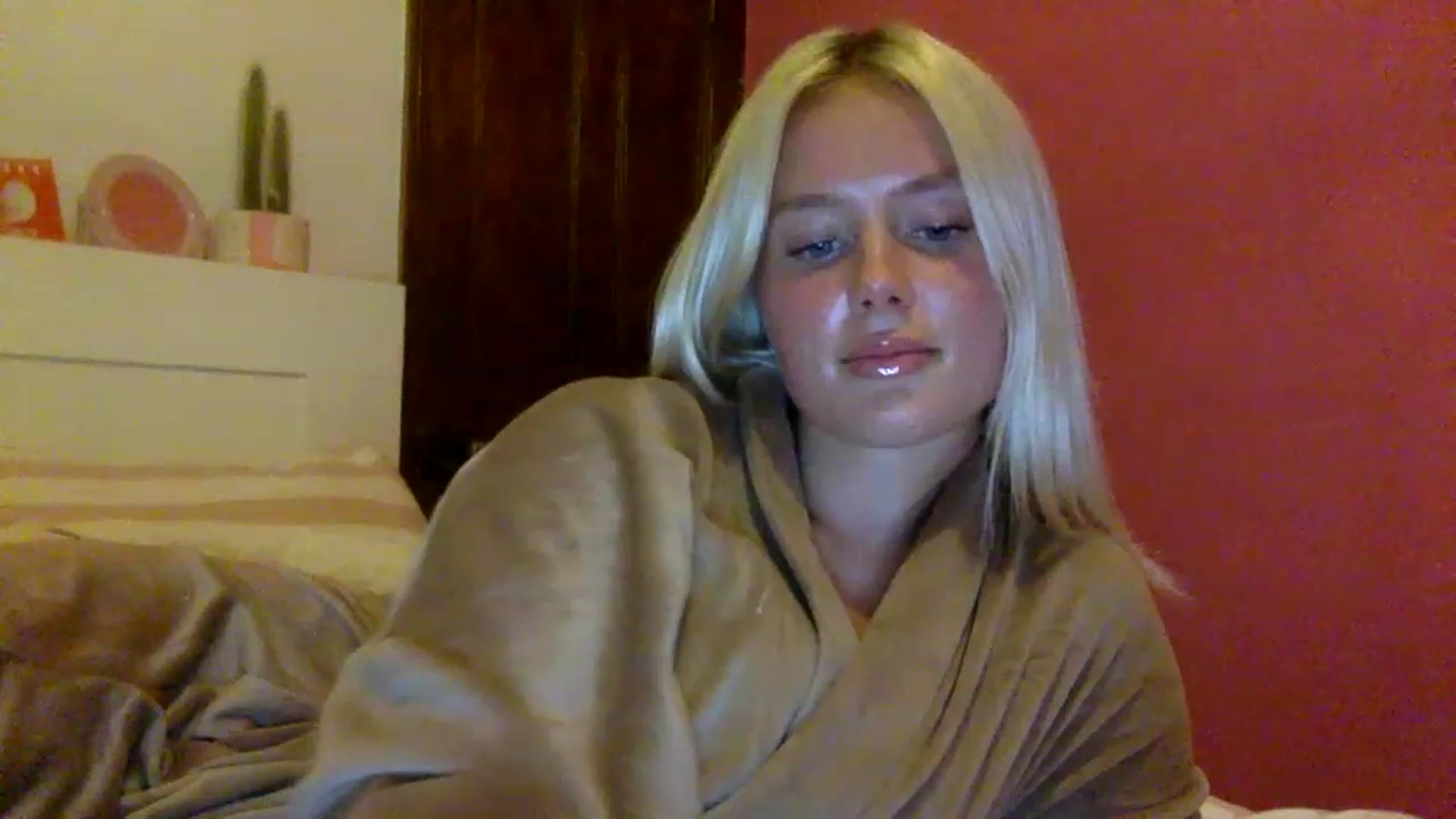 Gallery image thumbnail from BeaSaitou's myfreecams stream on, 01/25/2023, 20:43 image 5 of 20