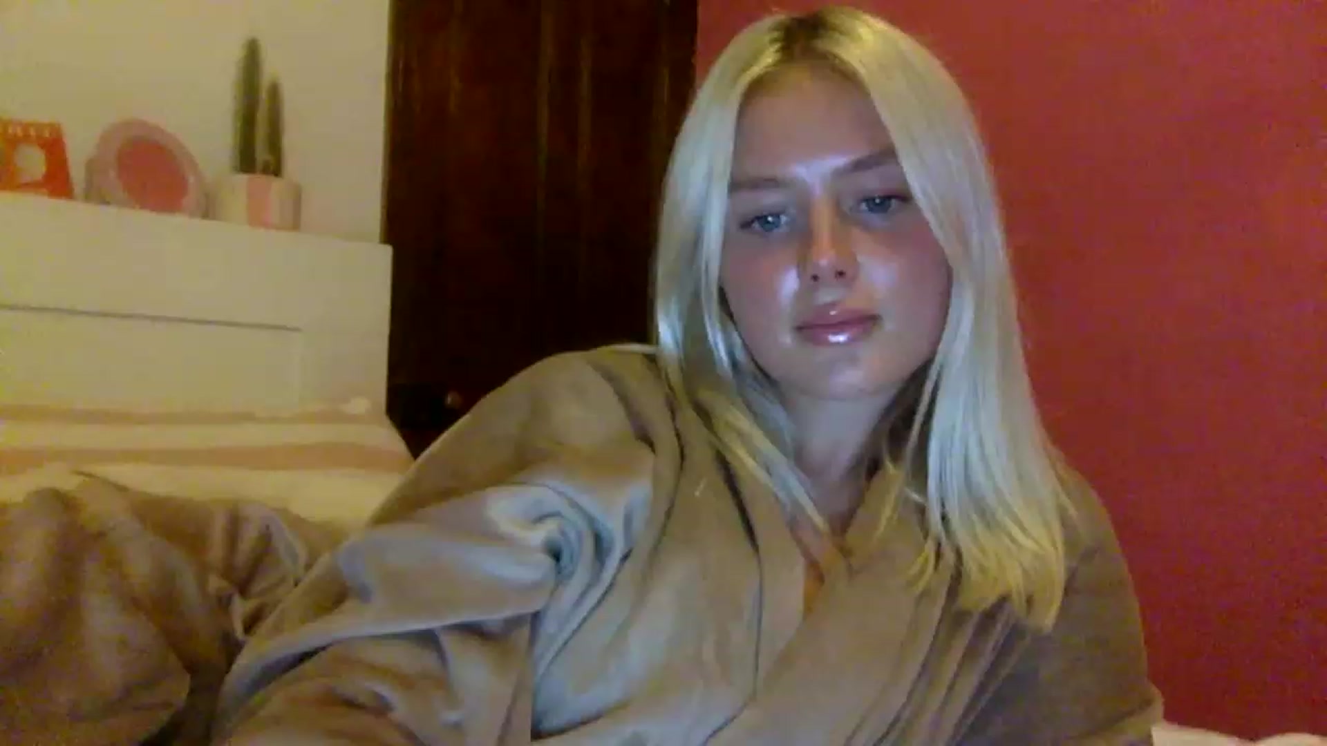 Gallery image thumbnail from BeaSaitou's myfreecams stream on, 01/25/2023, 20:43 image 9 of 20