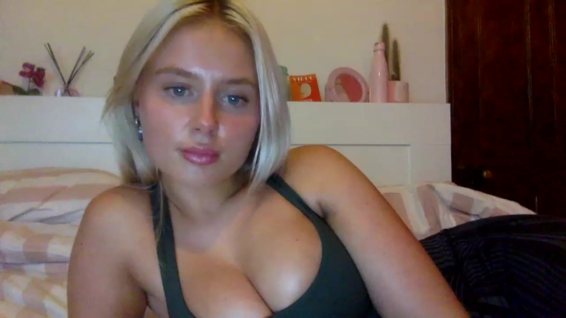 Gallery image thumbnail from BeaSaitou's myfreecams stream on, 01/26/2023, 15:50 image 18 of 20