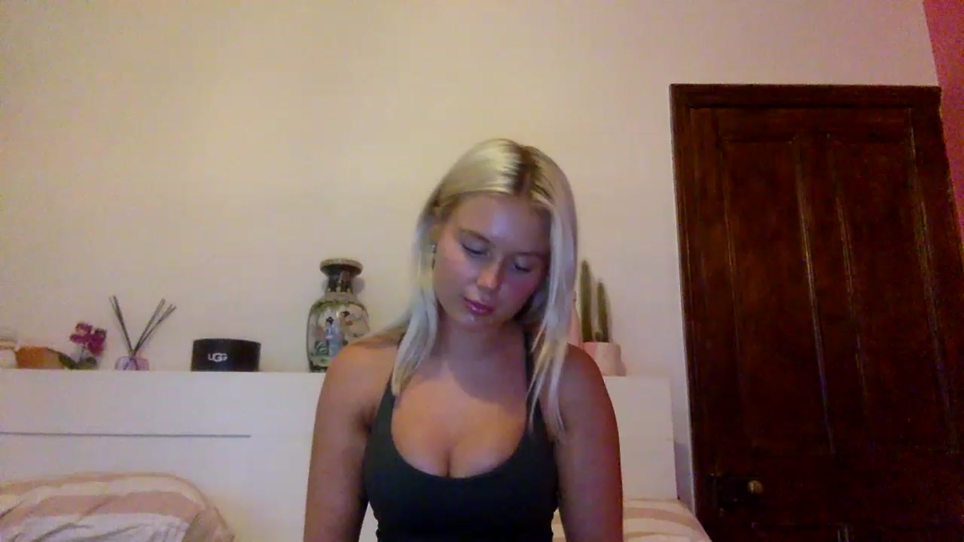 Gallery image thumbnail from BeaSaitou's myfreecams stream on, 01/26/2023, 17:07 image 7 of 20