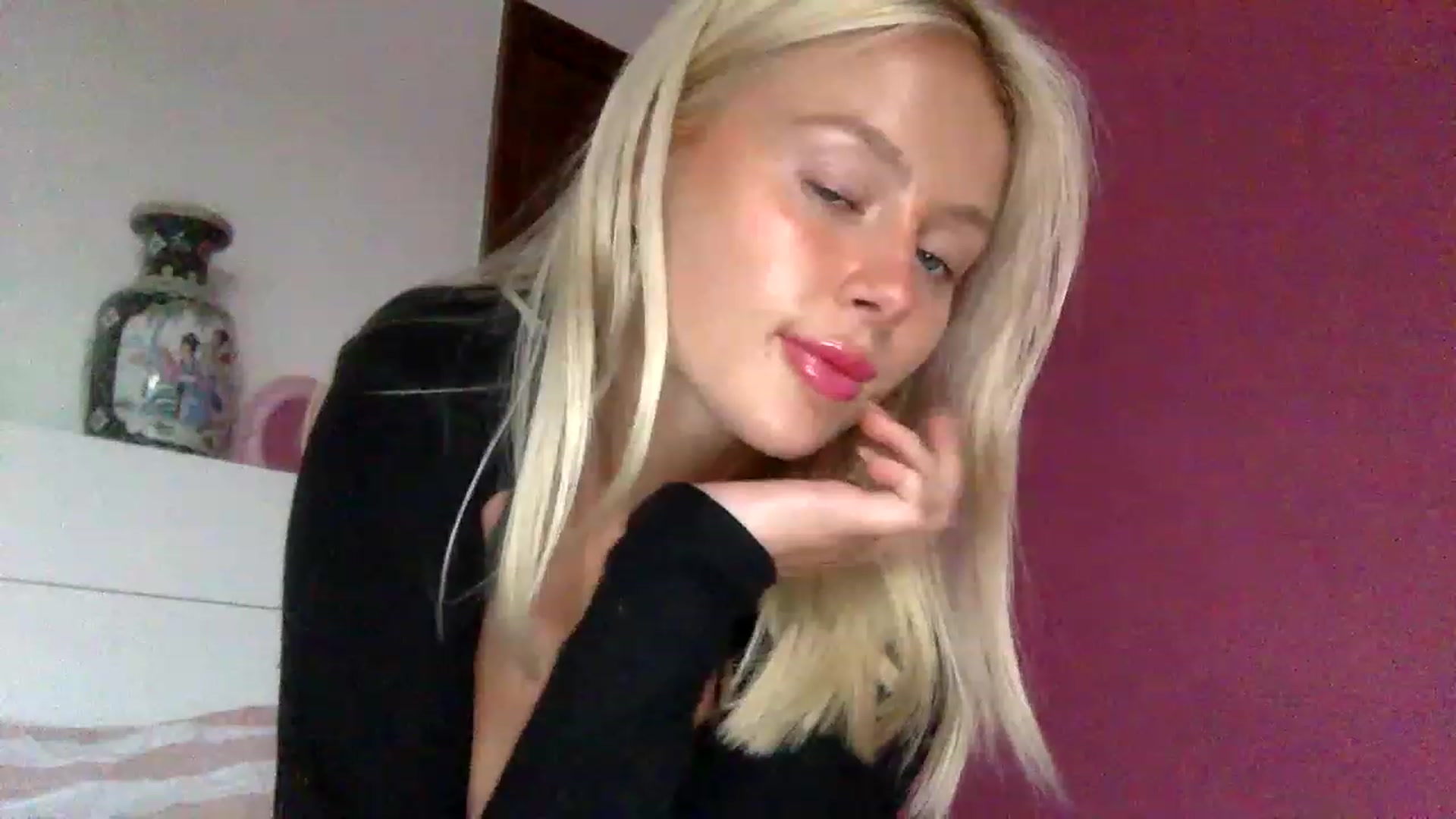 Gallery image thumbnail from BeaSaitou's myfreecams stream on, 02/10/2023, 15:25 image 15 of 20