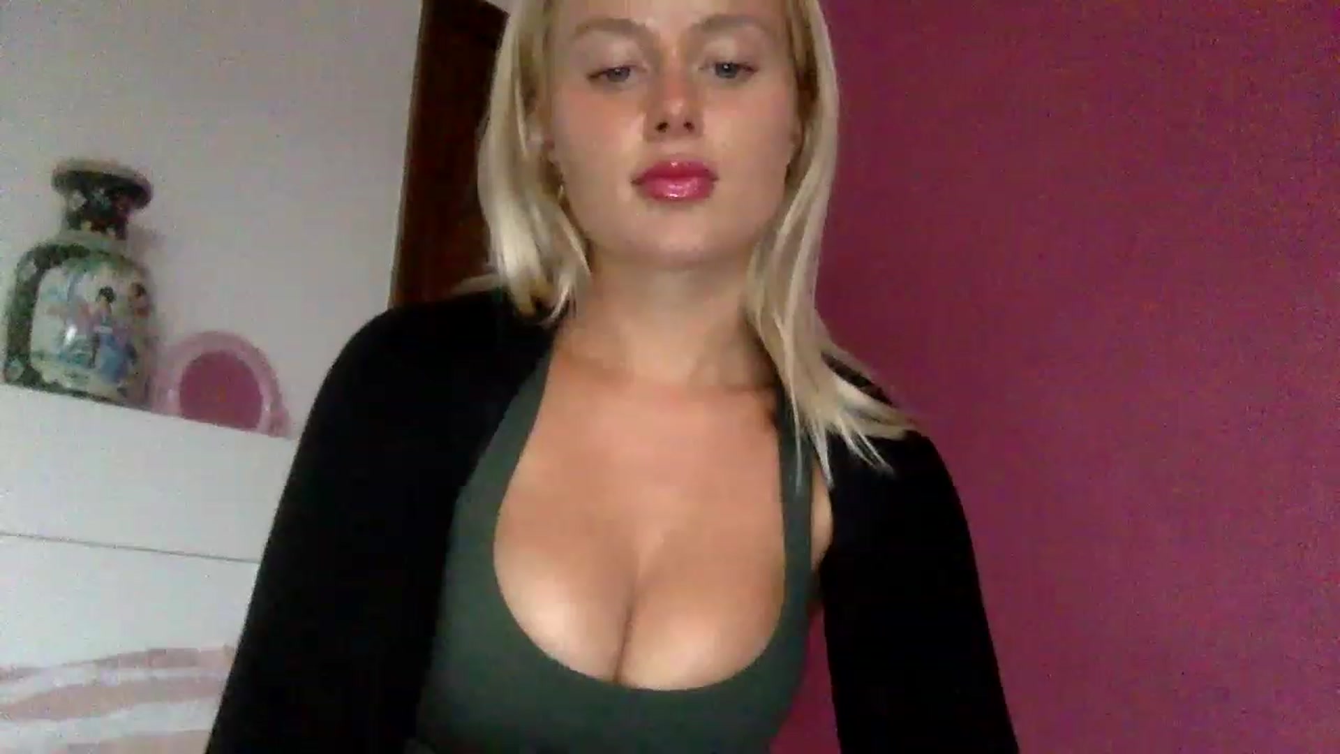 Gallery image thumbnail from BeaSaitou's myfreecams stream on, 02/10/2023, 15:25 image 13 of 20