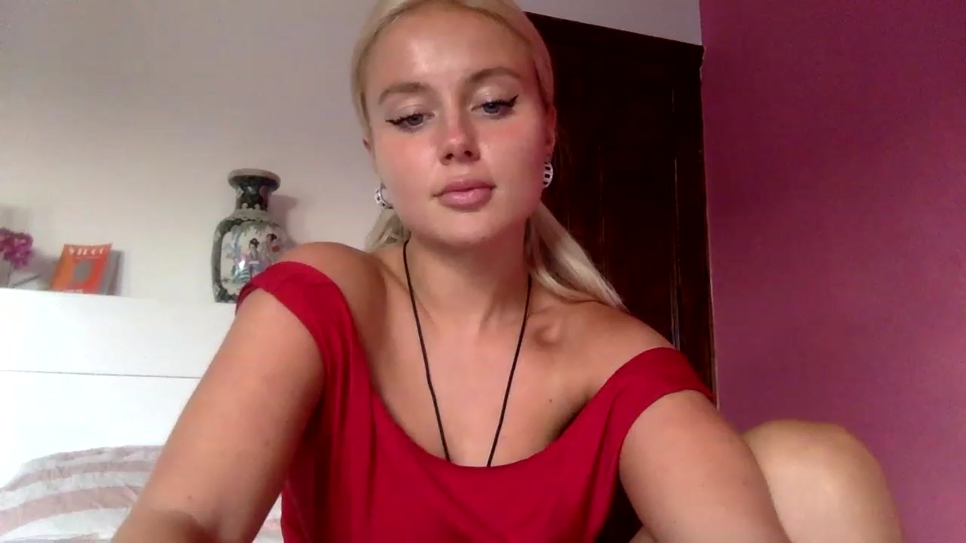 Gallery image thumbnail from BeaSaitou's myfreecams stream on, 02/13/2023, 16:22 image 19 of 20