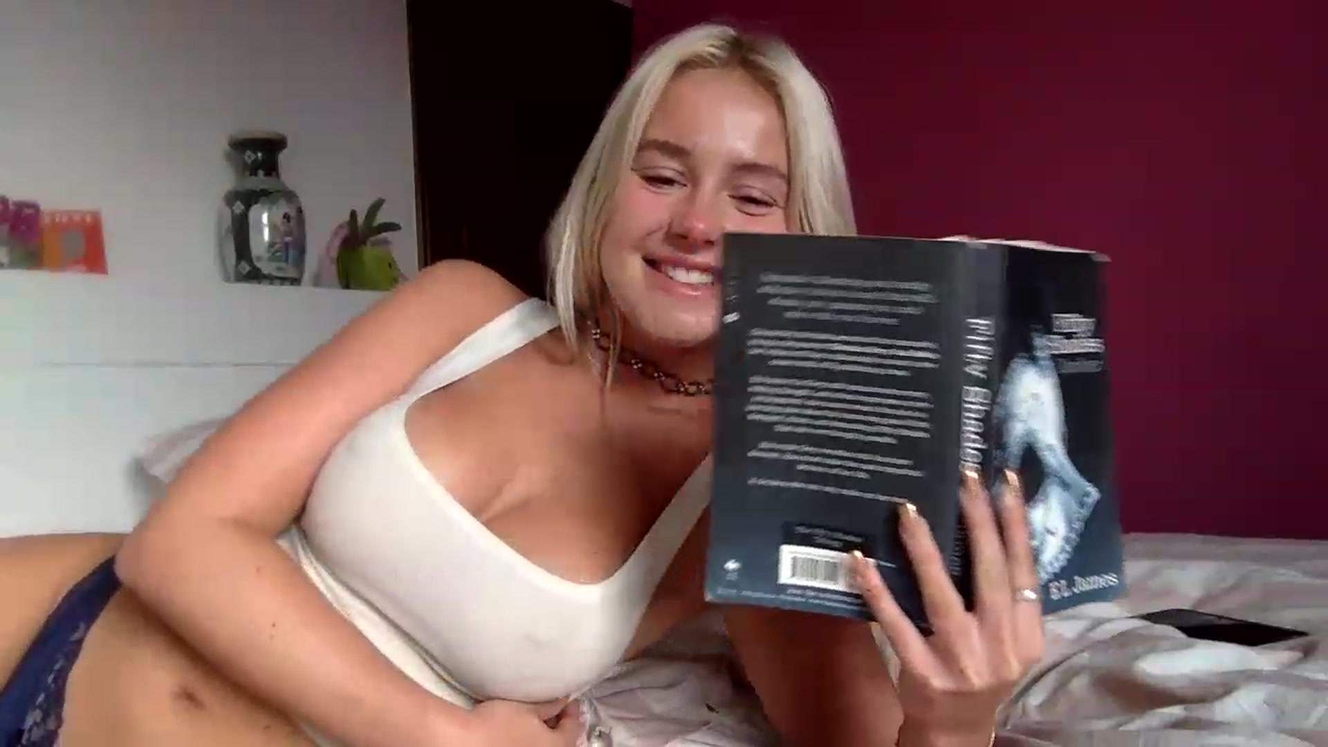 Gallery image thumbnail from BeaSaitou's myfreecams stream on, 02/15/2023, 12:58 image 13 of 20