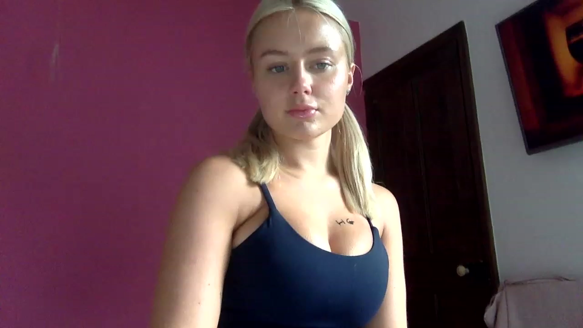 Gallery image thumbnail from BeaSaitou's myfreecams stream on, 02/20/2023, 12:38 image 15 of 20