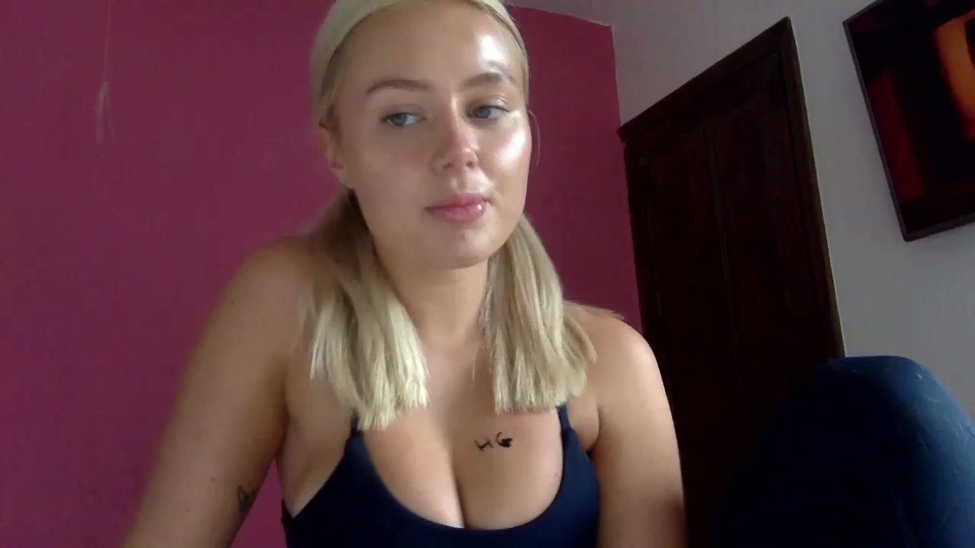 Gallery image thumbnail from BeaSaitou's myfreecams stream on, 02/20/2023, 12:38 image 6 of 20