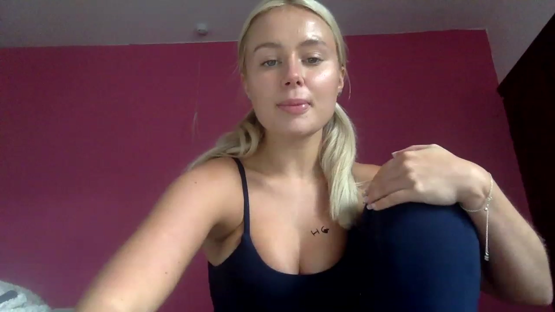 Gallery image thumbnail from BeaSaitou's myfreecams stream on, 02/20/2023, 13:44 image 5 of 20