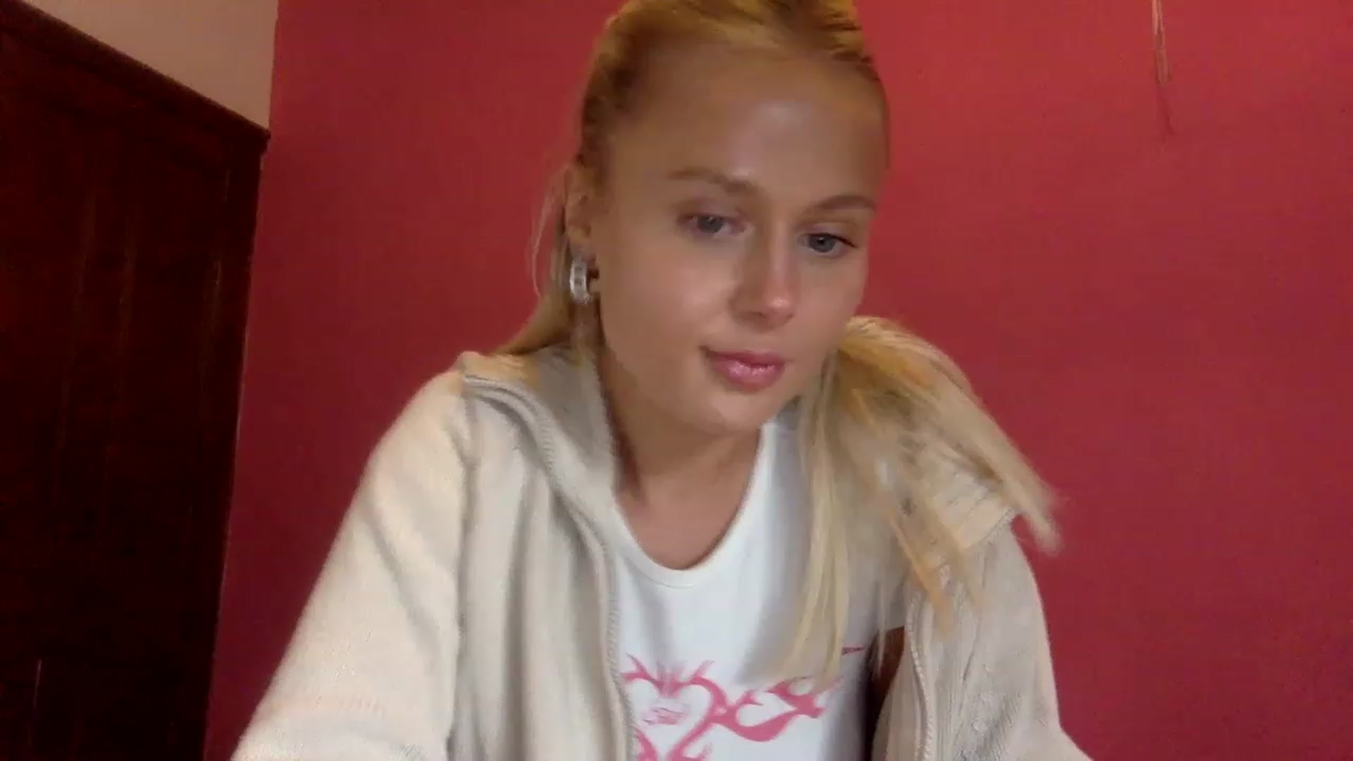 Gallery image thumbnail from BeaSaitou's myfreecams stream on, 02/22/2023, 16:17 image 5 of 20
