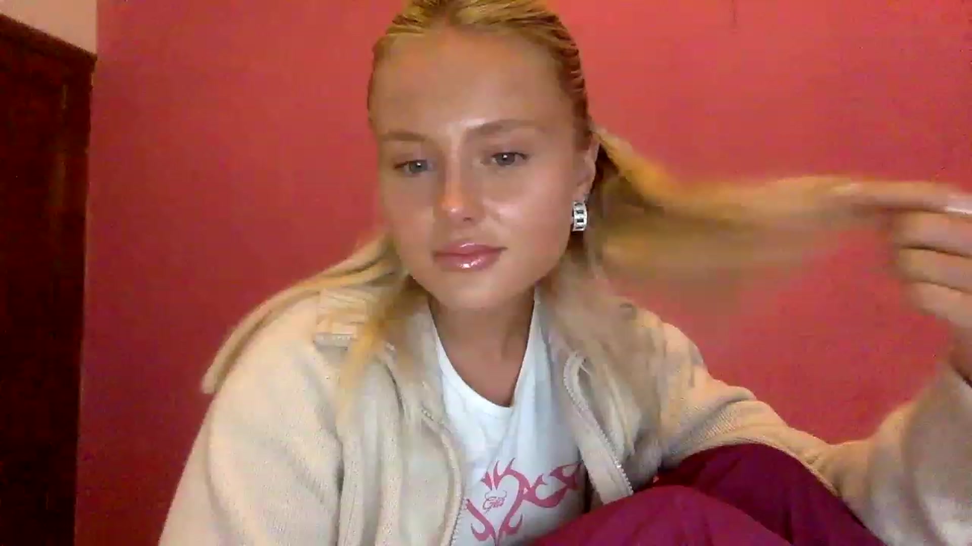Gallery image thumbnail from BeaSaitou's myfreecams stream on, 02/22/2023, 16:17 image 20 of 20