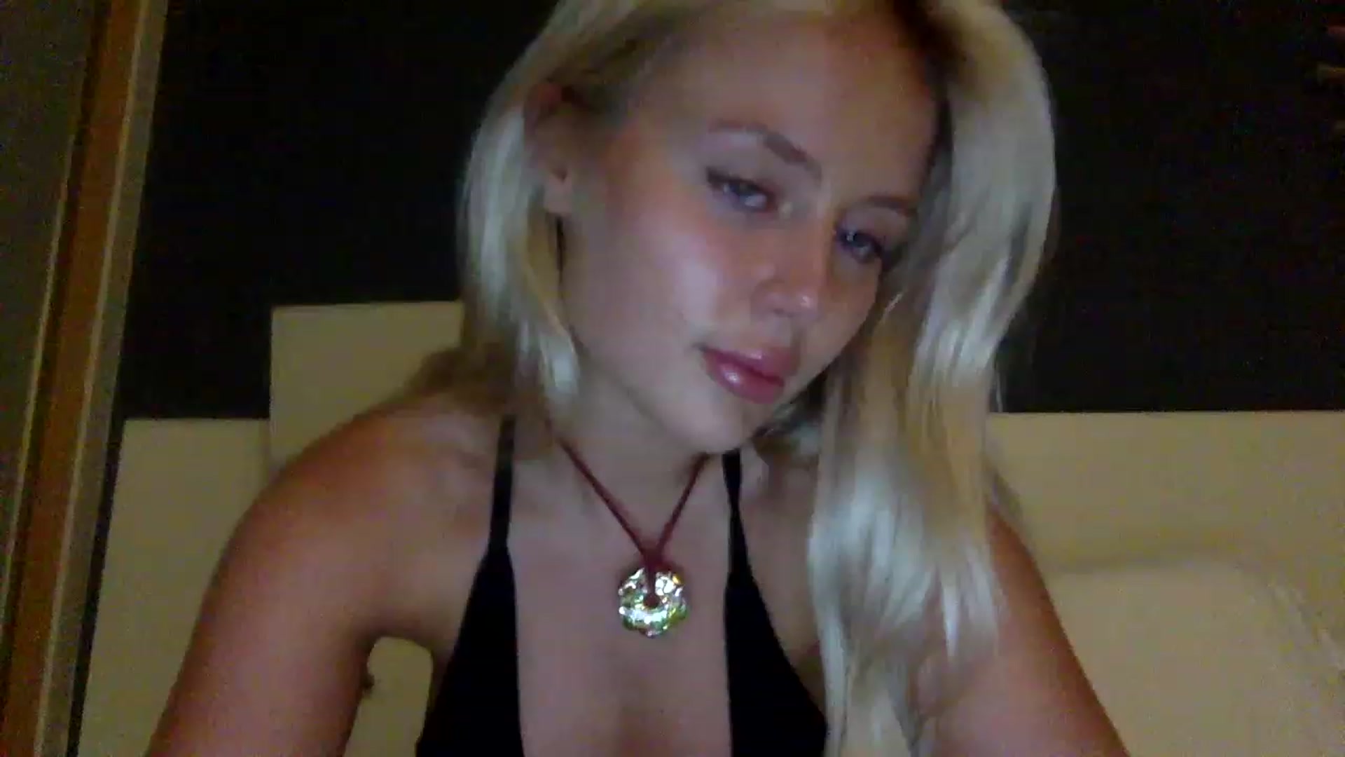 Gallery image thumbnail from BeaSaitou's myfreecams stream on, 03/01/2023, 23:37 image 19 of 20