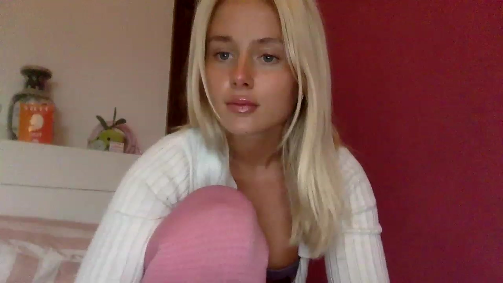 Gallery image thumbnail from BeaSaitou's myfreecams stream on, 03/06/2023, 15:01 image 8 of 20