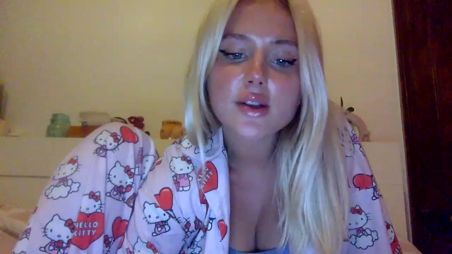 Gallery image thumbnail from BeaSaitou's myfreecams stream on, 03/07/2023, 20:17 image 17 of 20