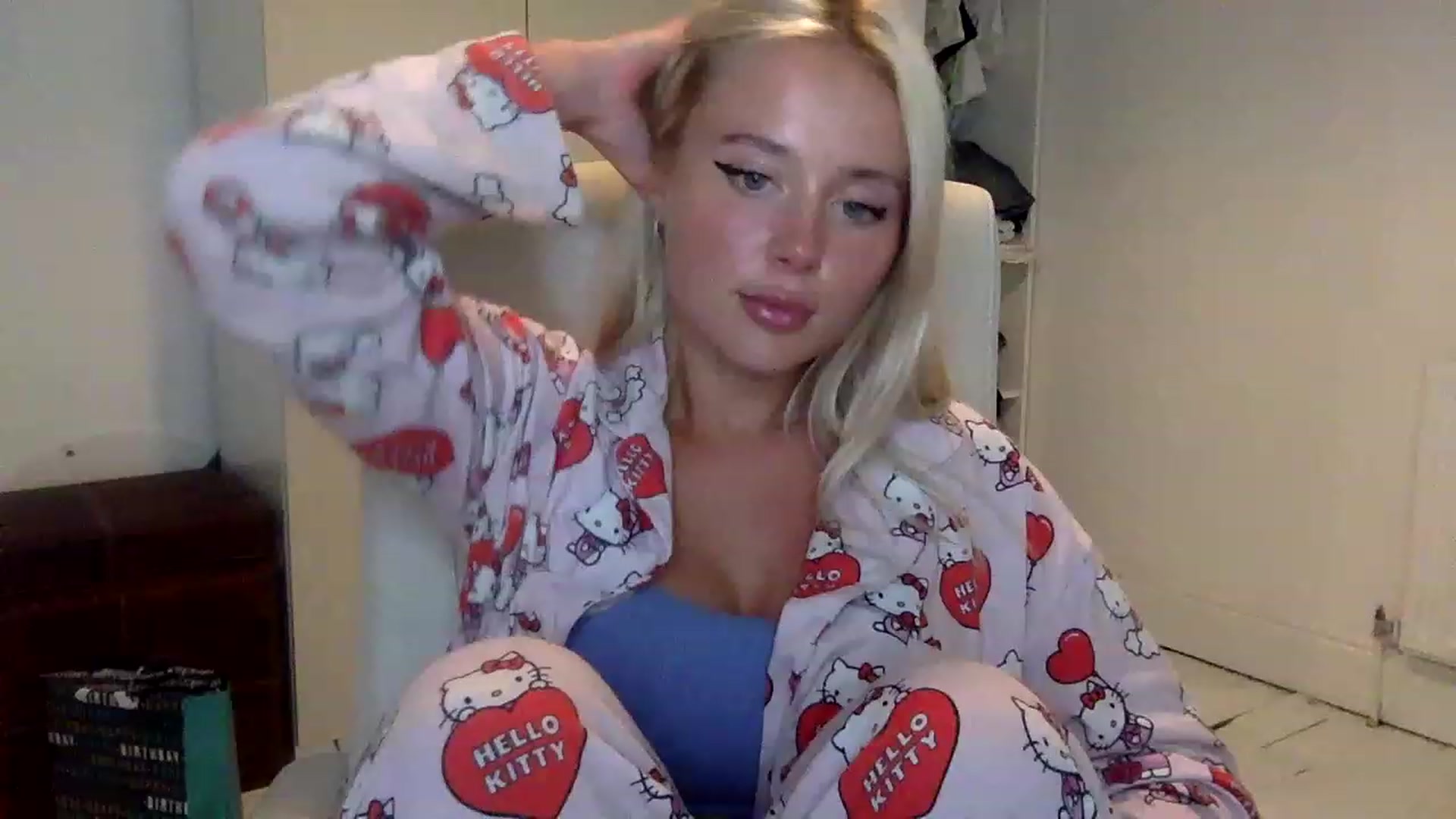 Gallery image thumbnail from BeaSaitou's myfreecams stream on, 03/07/2023, 20:53 image 20 of 20
