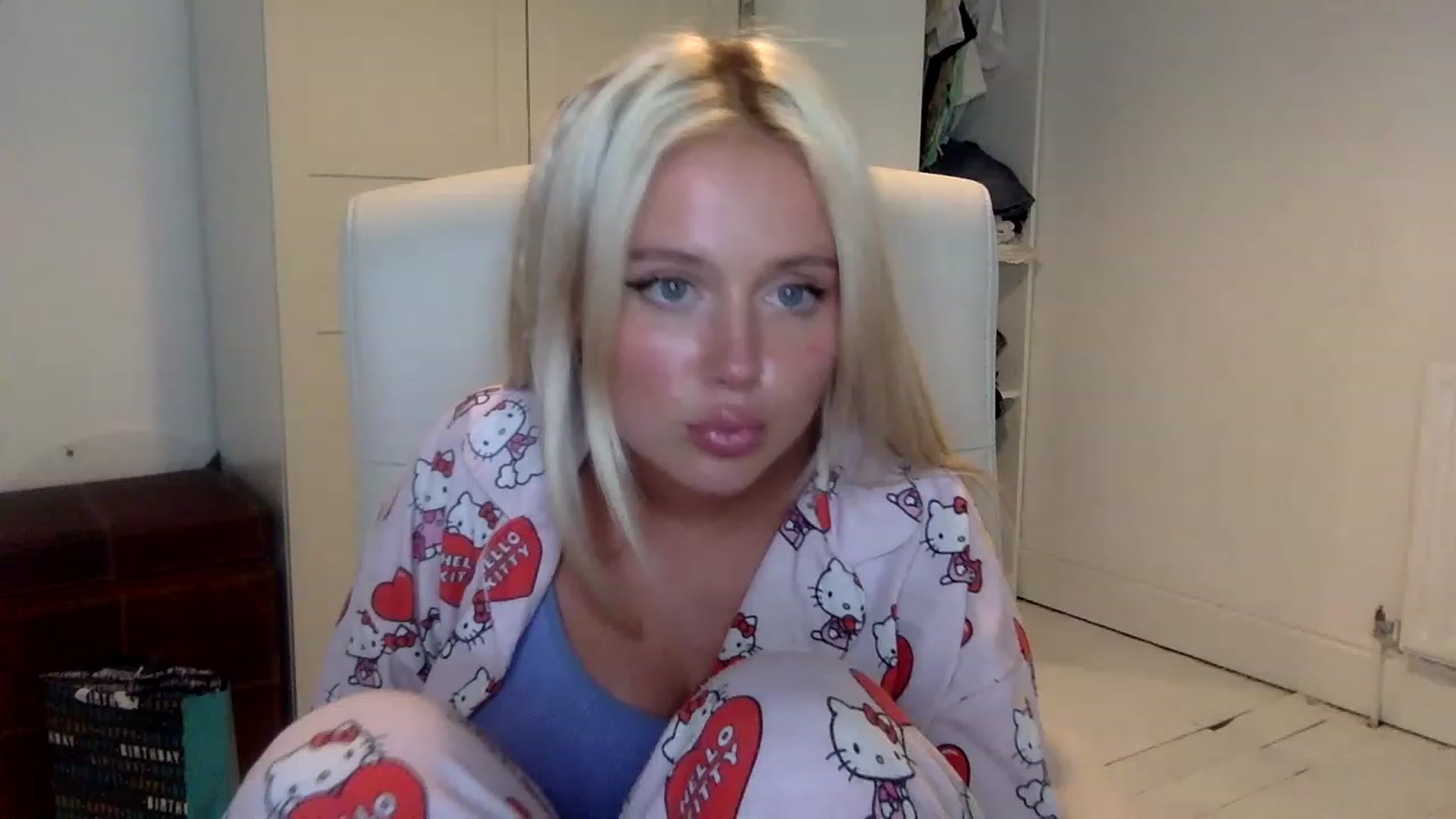 Gallery image thumbnail from BeaSaitou's myfreecams stream on, 03/07/2023, 20:53 image 17 of 20