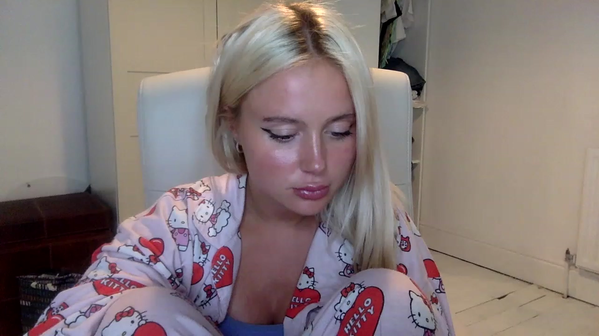 Gallery image thumbnail from BeaSaitou's myfreecams stream on, 03/07/2023, 20:53 image 9 of 20