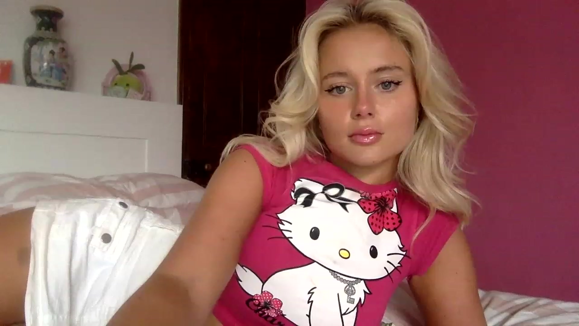Gallery image thumbnail from BeaSaitou's myfreecams stream on, 05/29/2023, 06:52 image 9 of 20
