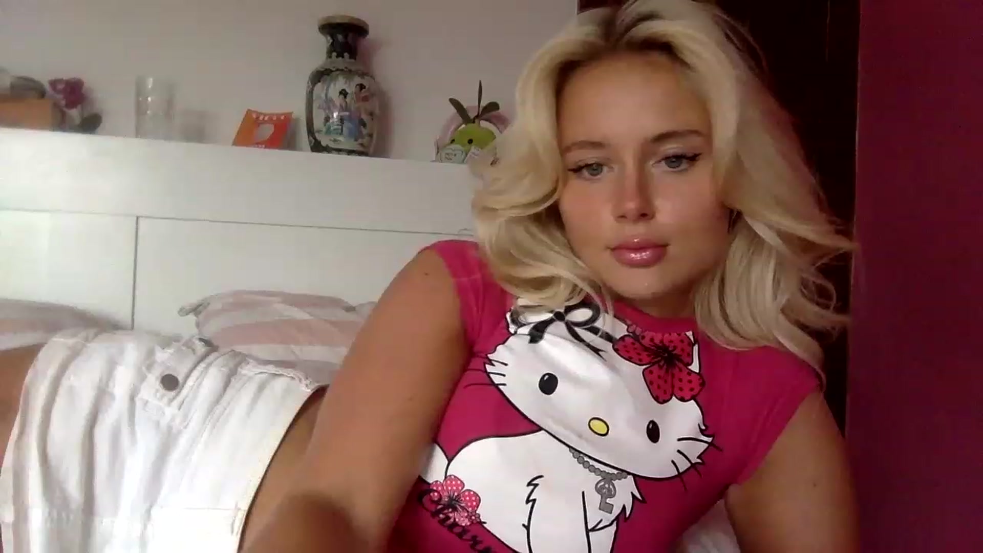 Gallery image thumbnail from BeaSaitou's myfreecams stream on, 05/29/2023, 06:52 image 10 of 20