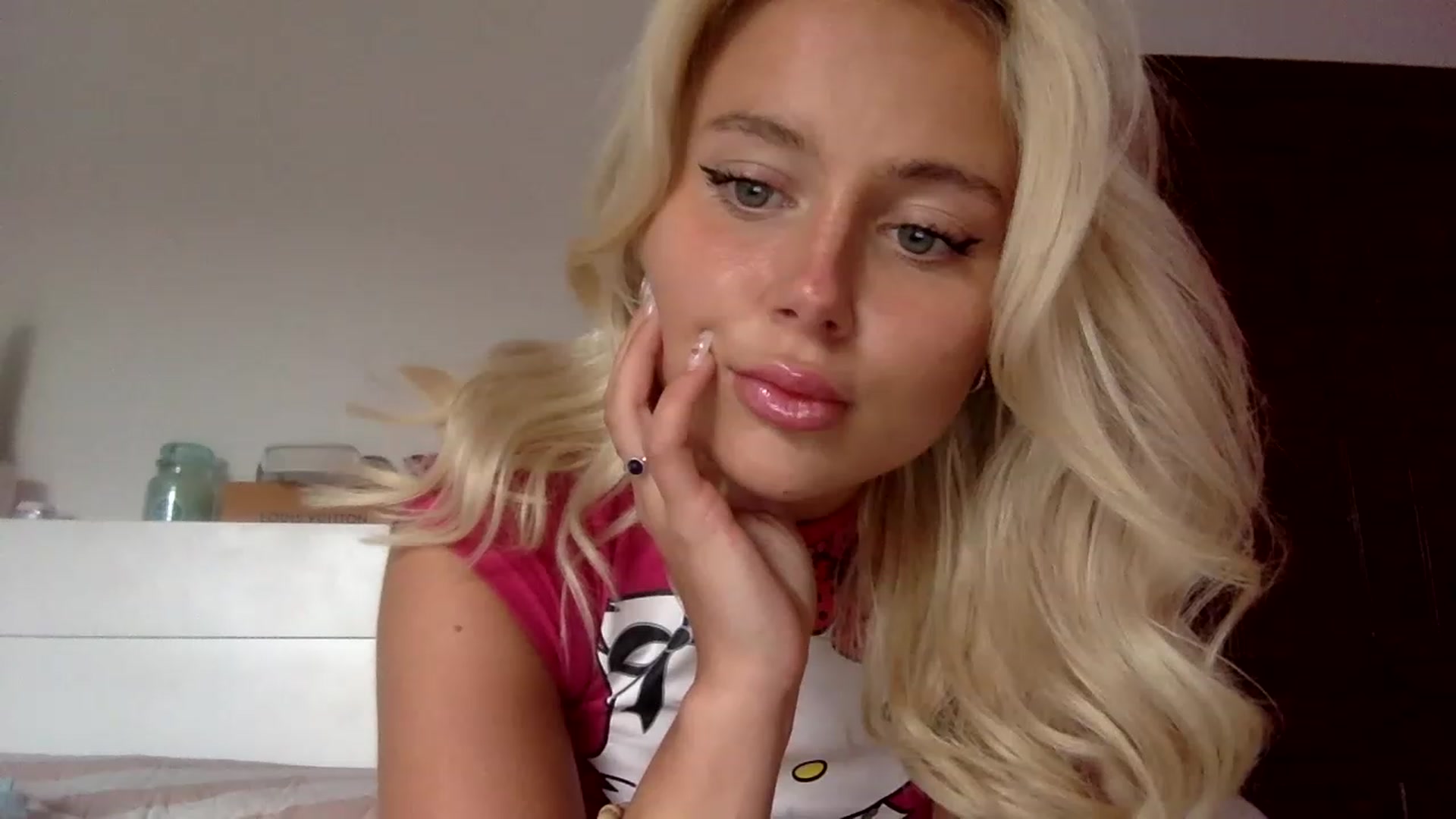 Gallery image thumbnail from BeaSaitou's myfreecams stream on, 05/29/2023, 06:52 image 18 of 20