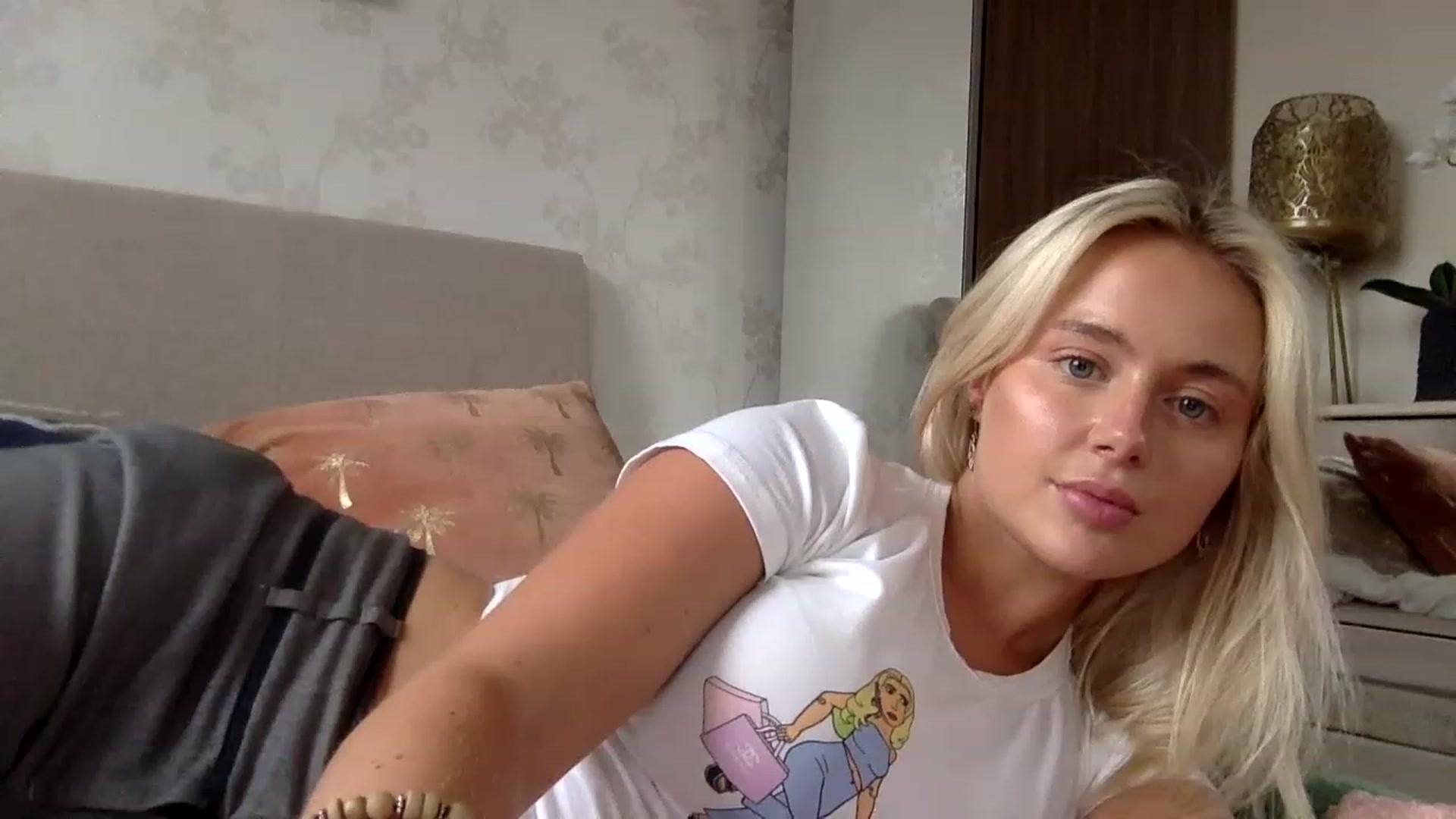 Gallery image thumbnail from BeaSaitou's myfreecams stream on, 03/16/2023, 15:47 image 19 of 20