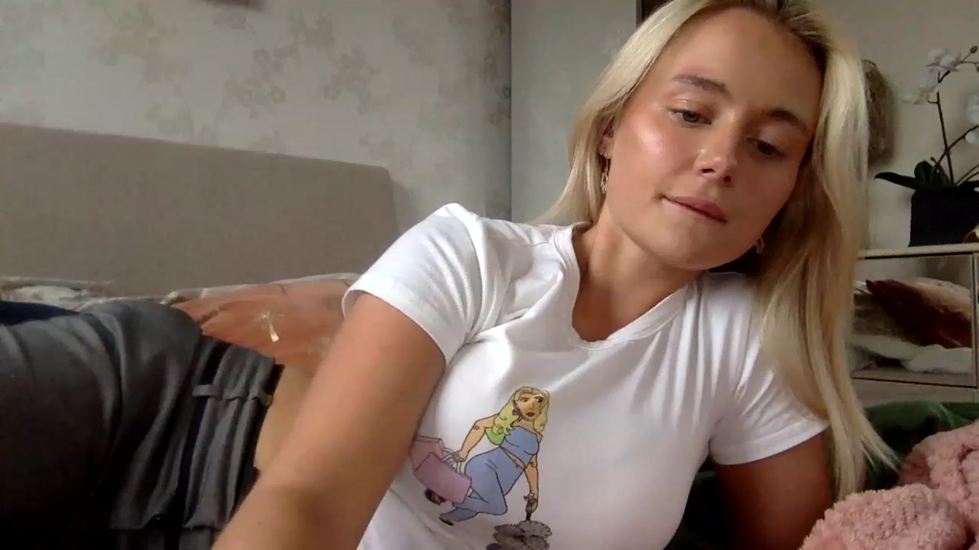 Gallery image thumbnail from BeaSaitou's myfreecams stream on, 03/16/2023, 16:32 image 15 of 20
