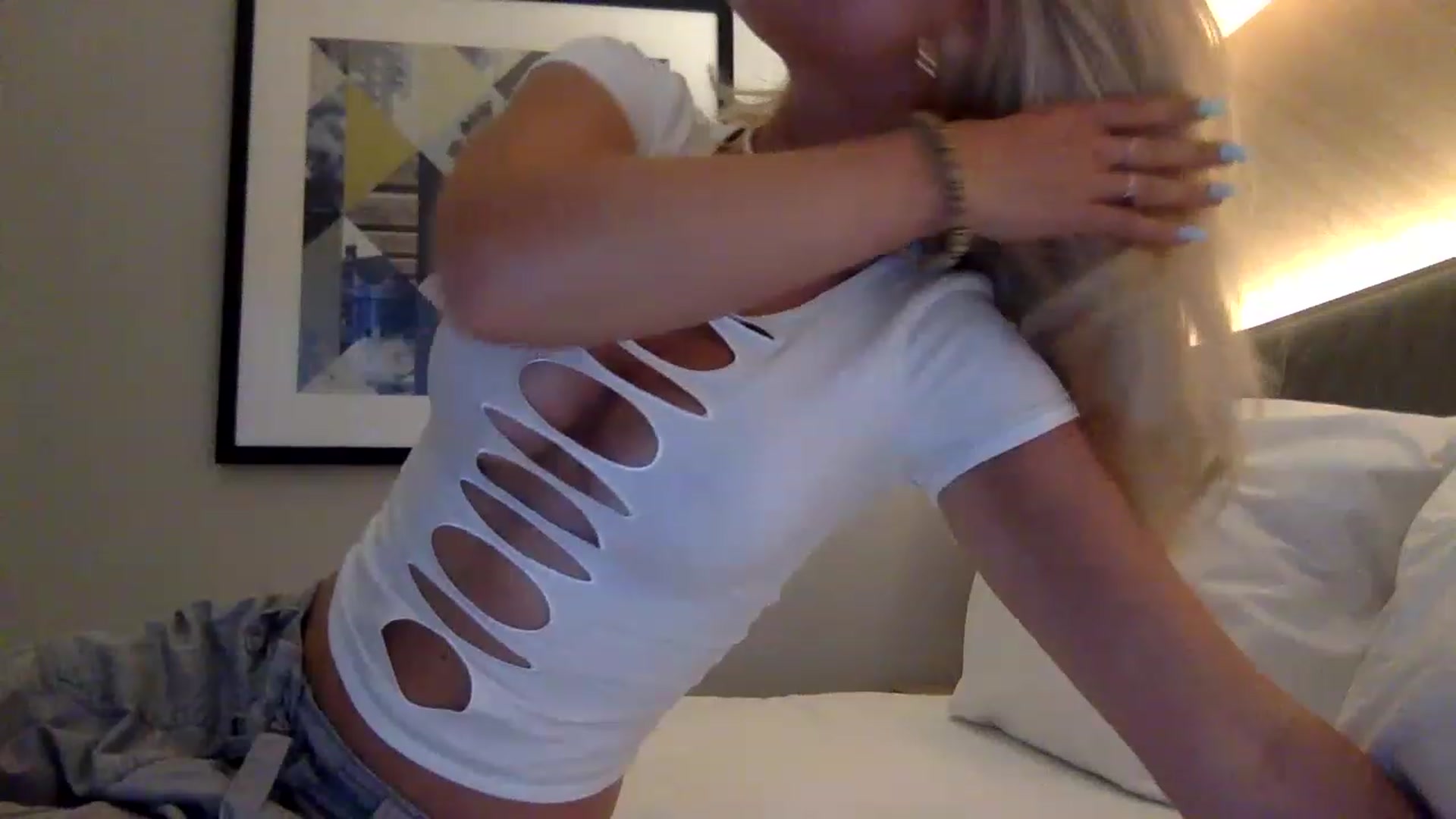 Gallery image thumbnail from BeaSaitou's myfreecams stream on, 03/21/2023, 18:41 image 6 of 20