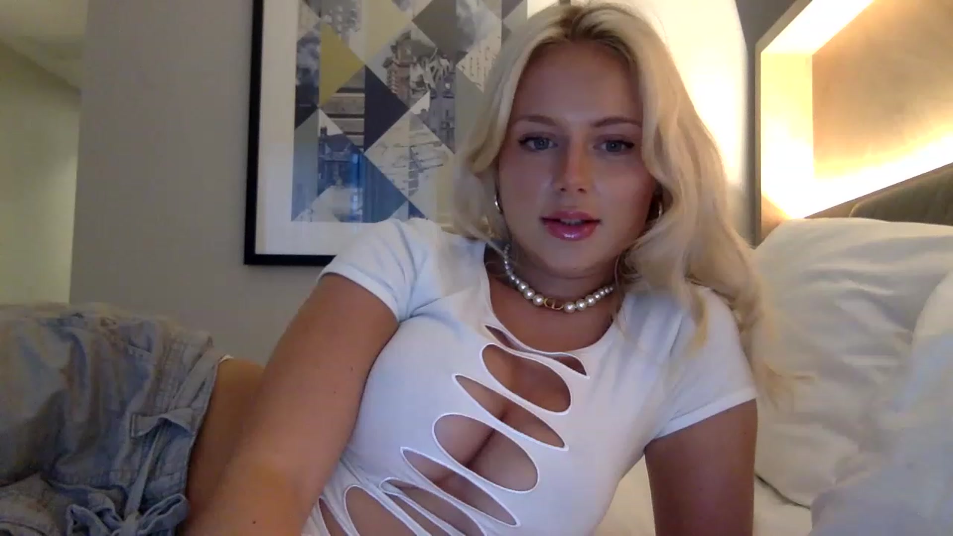 Gallery image thumbnail from BeaSaitou's myfreecams stream on, 03/21/2023, 18:41 image 1 of 20