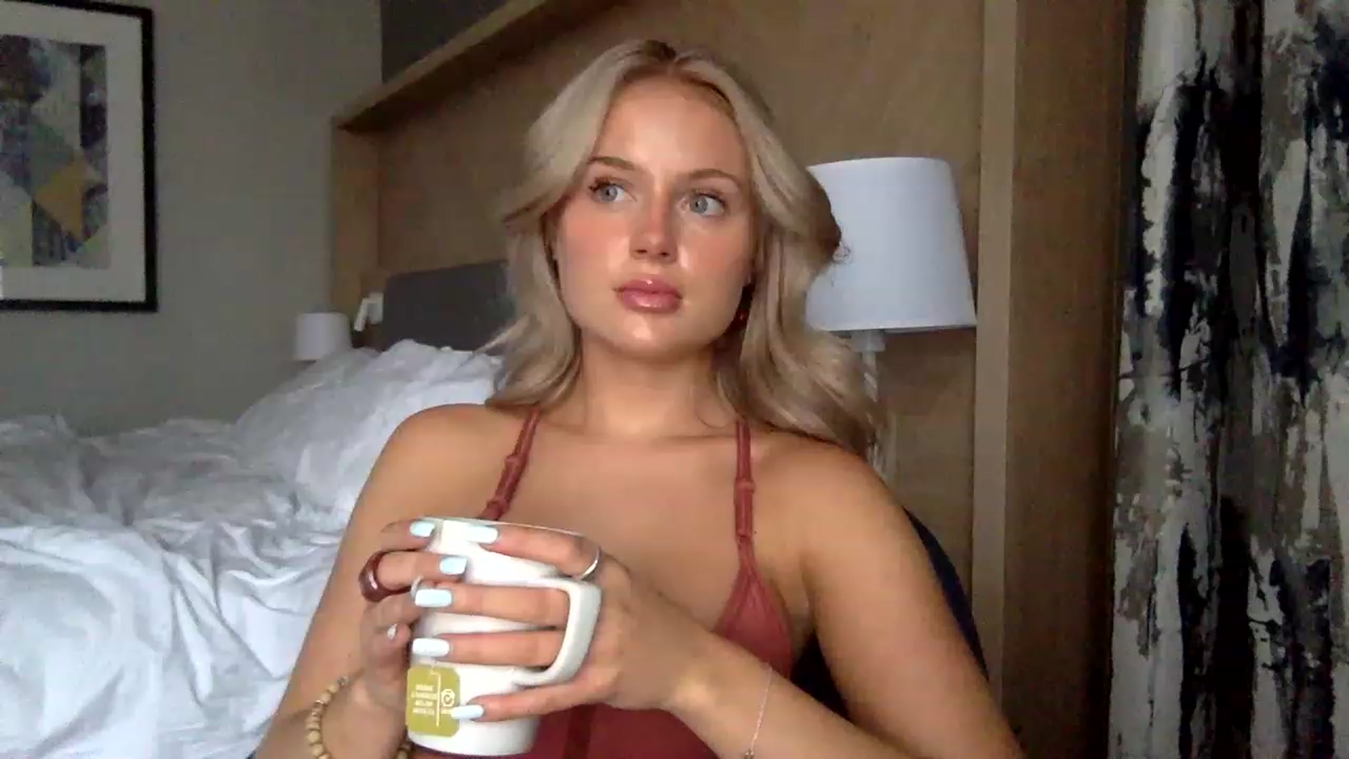 Gallery image thumbnail from BeaSaitou's myfreecams stream on, 03/23/2023, 16:46 image 20 of 20