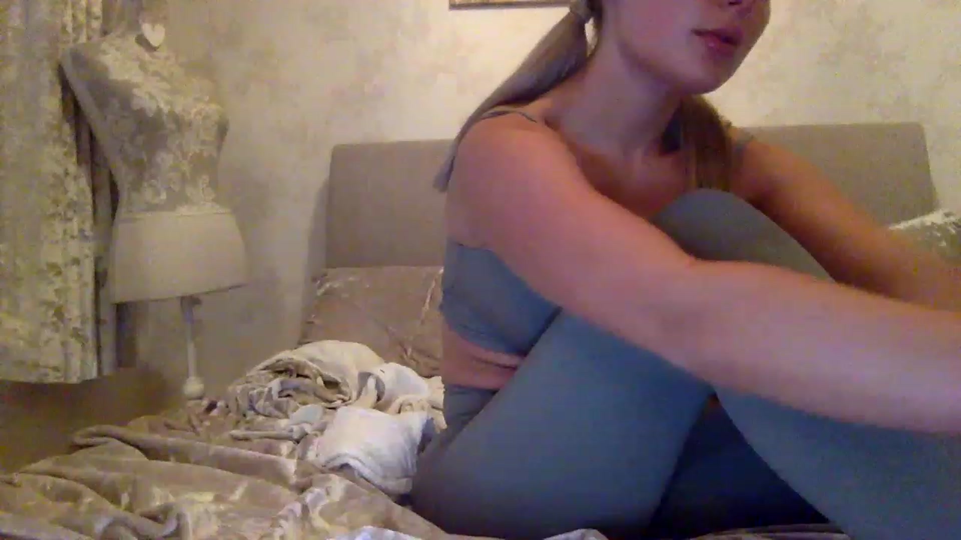 Gallery image thumbnail from BeaSaitou's myfreecams stream on, 03/27/2023, 19:02 image 14 of 20