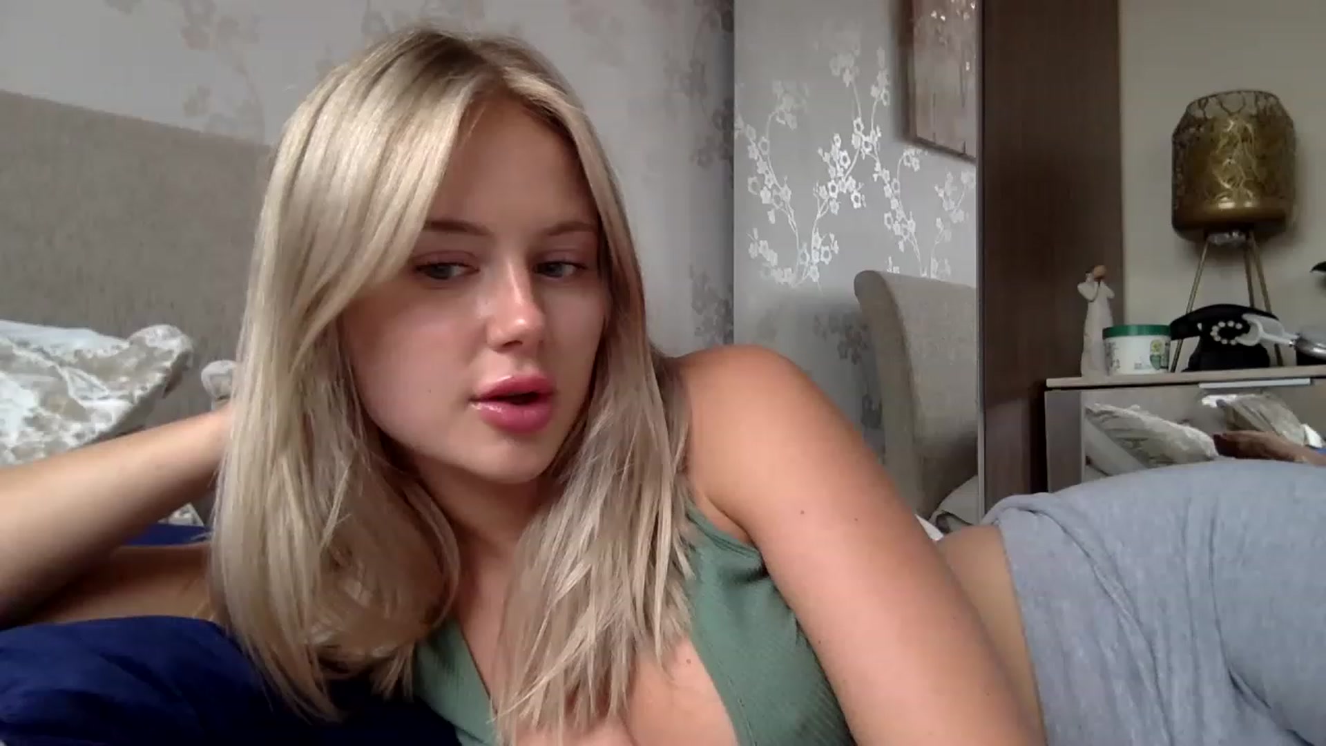 Gallery image thumbnail from BeaSaitou's myfreecams stream on, 03/29/2023, 15:02 image 17 of 20