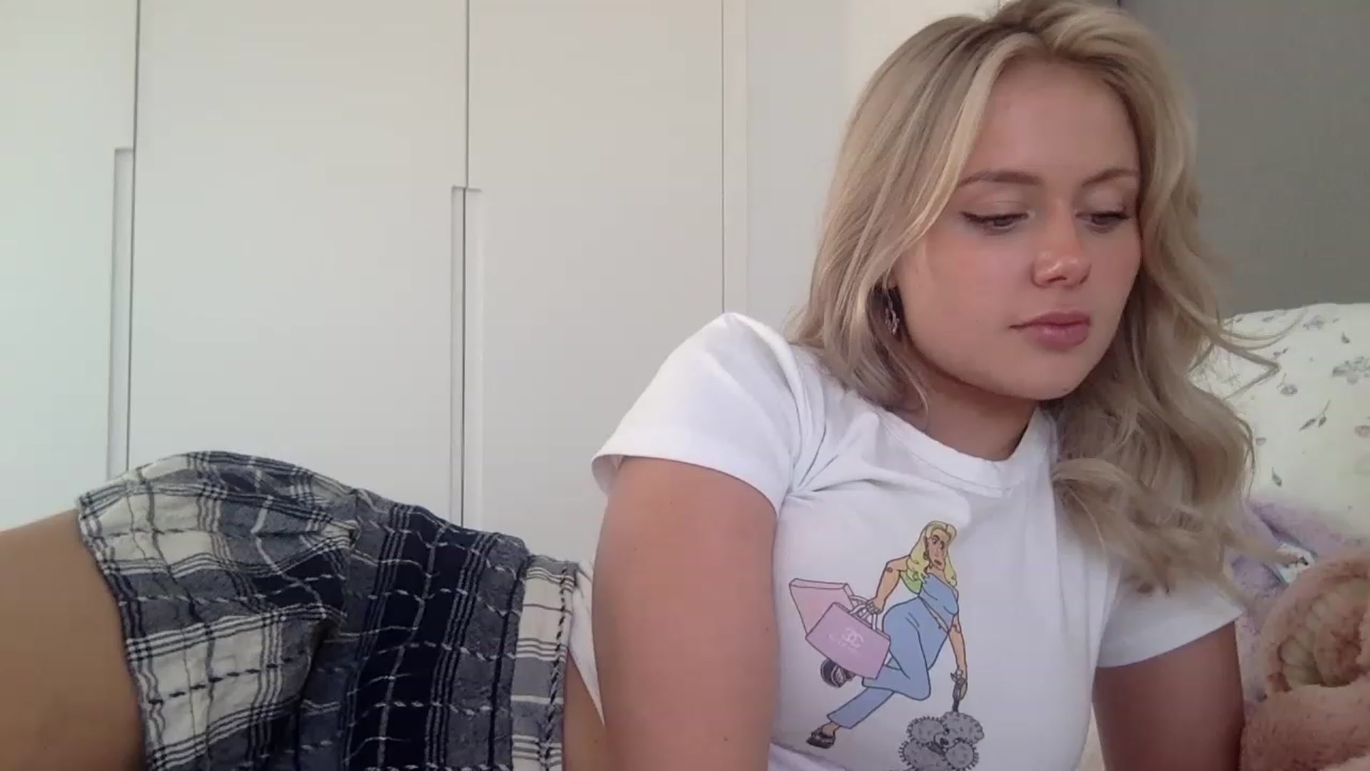 Gallery image thumbnail from BeaSaitou's myfreecams stream on, 04/03/2023, 17:28 image 14 of 20