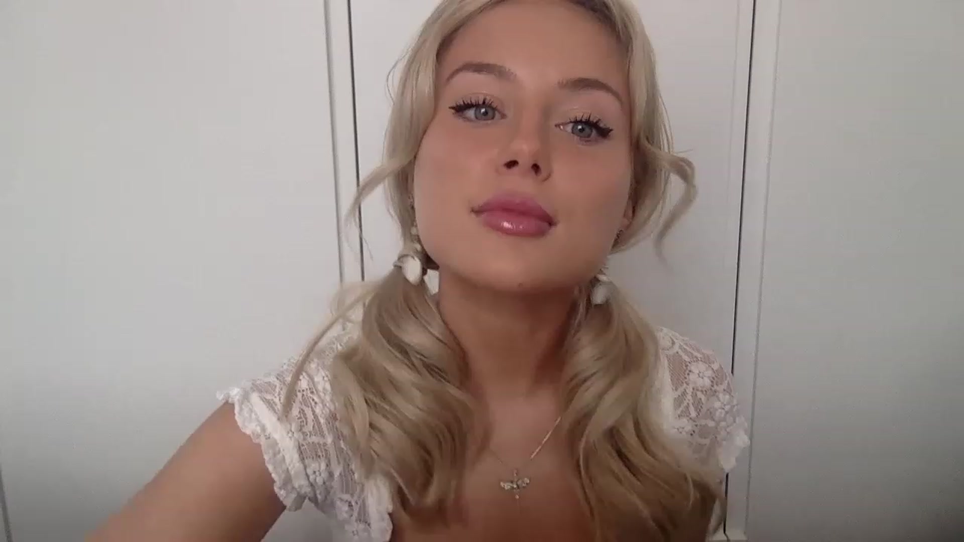 Gallery image thumbnail from BeaSaitou's myfreecams stream on, 04/13/2023, 15:43 image 1 of 20