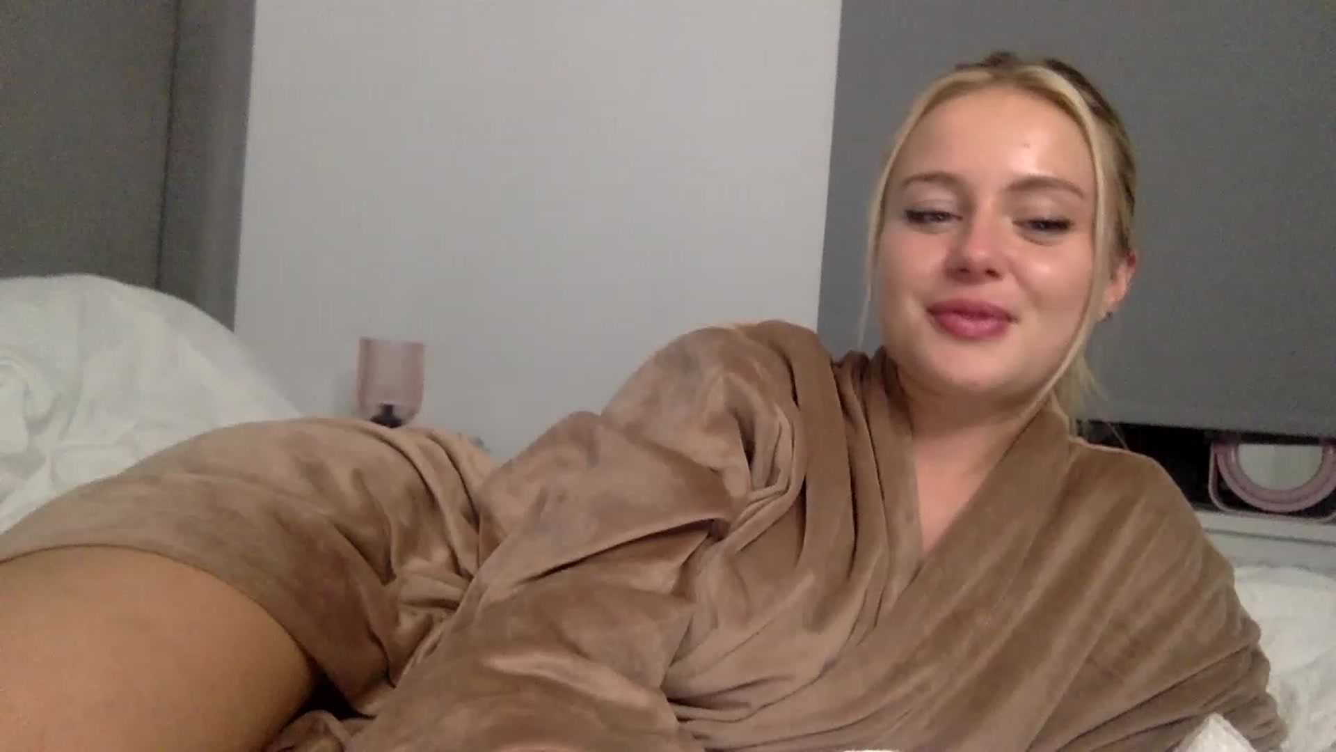 Gallery image thumbnail from BeaSaitou's myfreecams stream on, 04/25/2023, 22:12 image 18 of 20