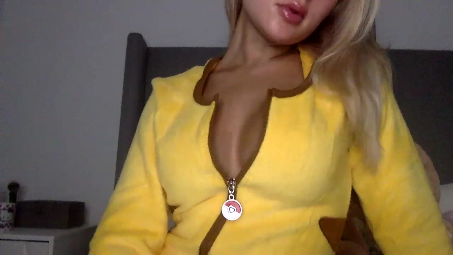Gallery image thumbnail from BeaSaitou's myfreecams stream on, 04/27/2023, 22:52 image 7 of 20