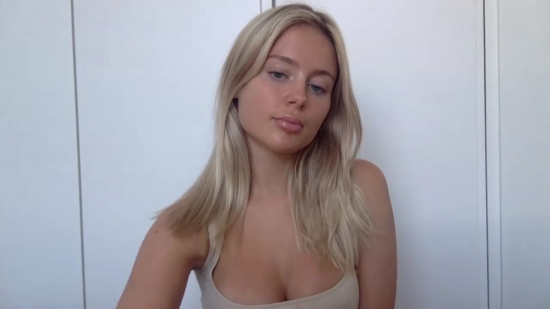 Gallery image thumbnail from BeaSaitou's myfreecams stream on, 04/28/2023, 14:26 image 11 of 20