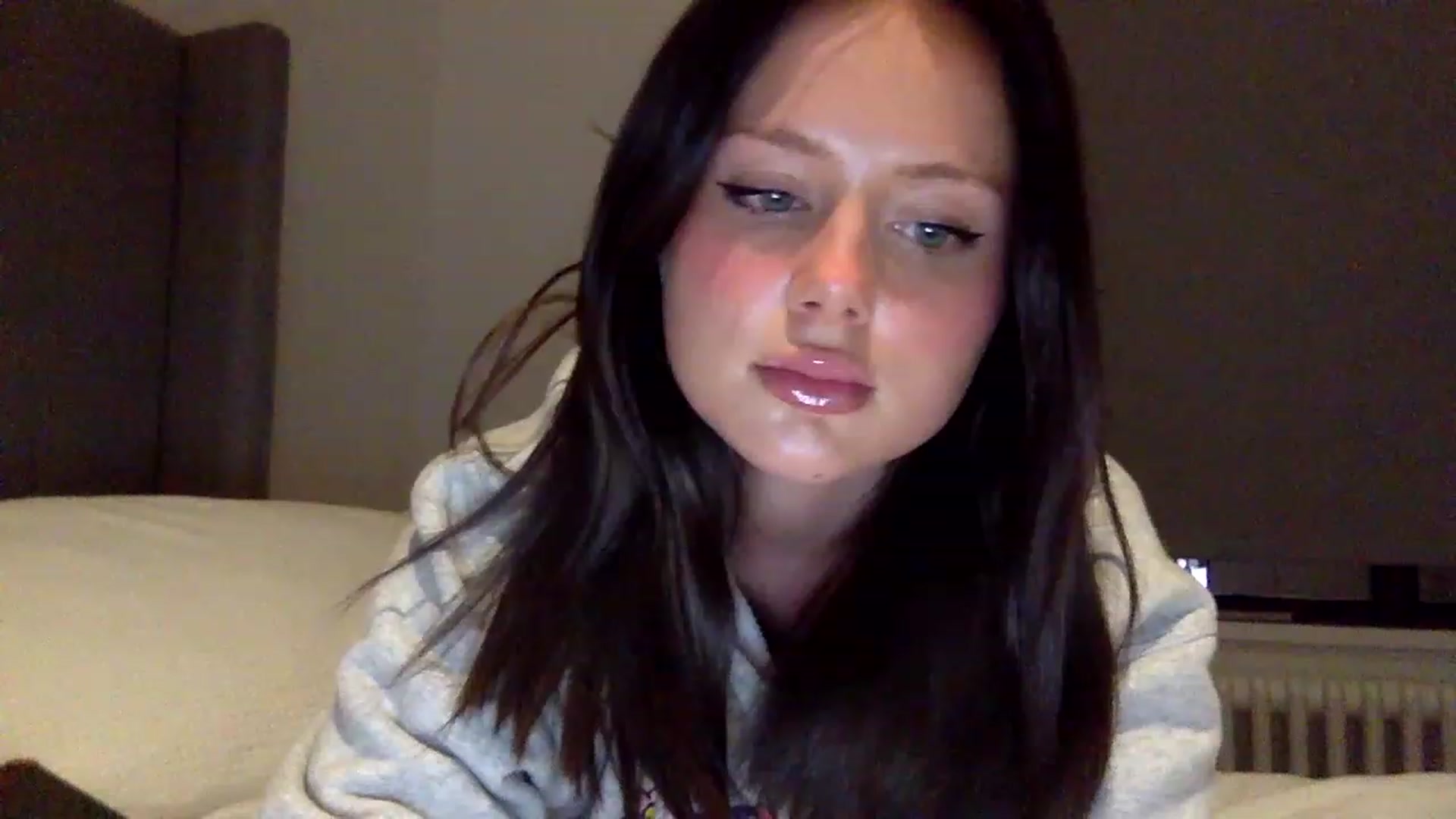 Gallery image thumbnail from BeaSaitou's myfreecams stream on, 05/09/2023, 22:19 image 3 of 20