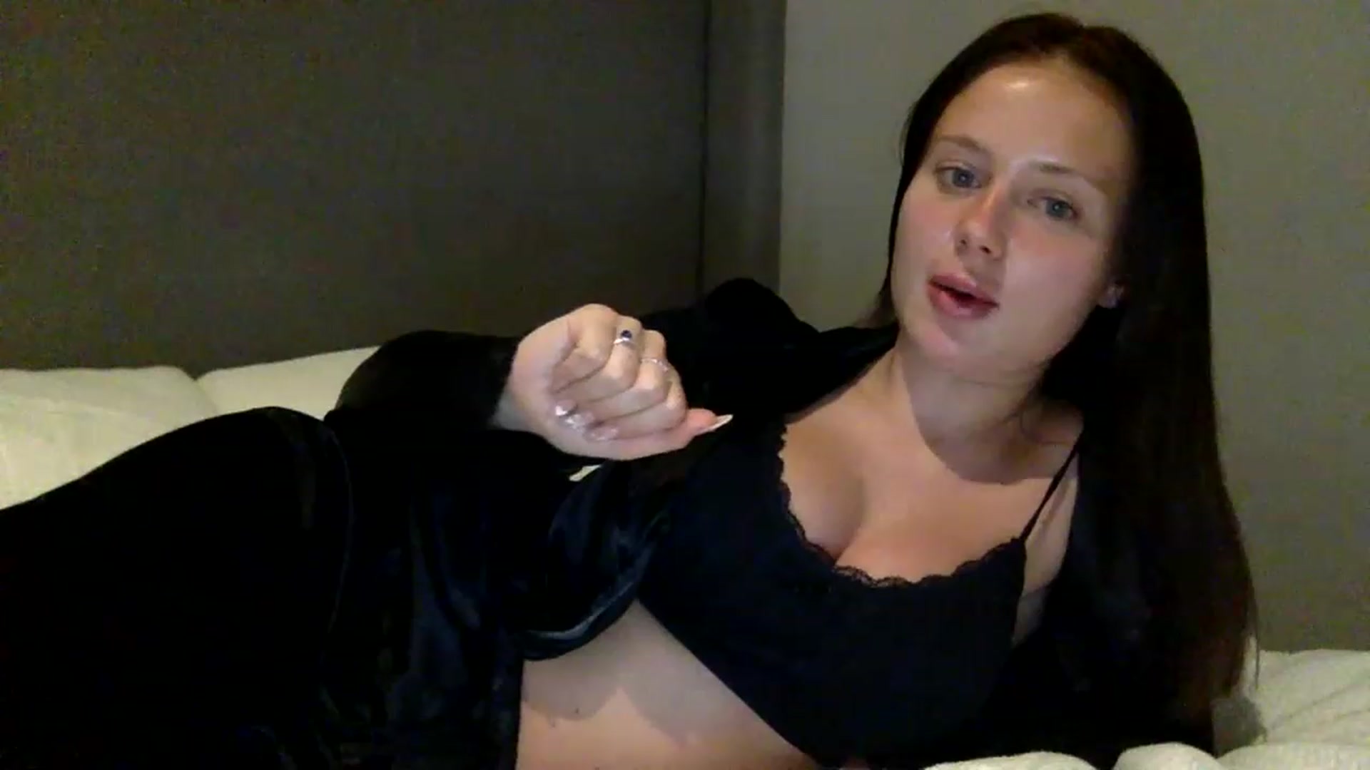 Gallery image thumbnail from BeaSaitou's myfreecams stream on, 05/16/2023, 22:57 image 2 of 20