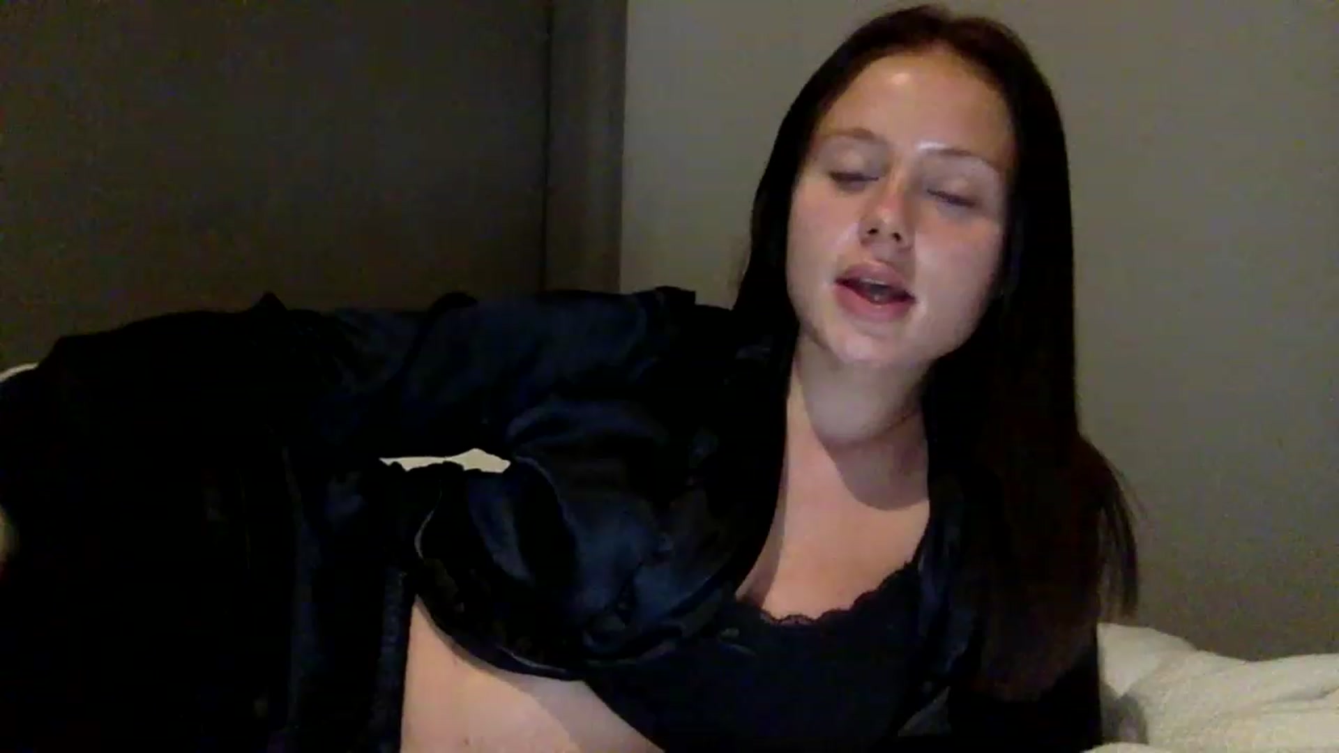 Gallery image thumbnail from BeaSaitou's myfreecams stream on, 05/16/2023, 22:57 image 7 of 20