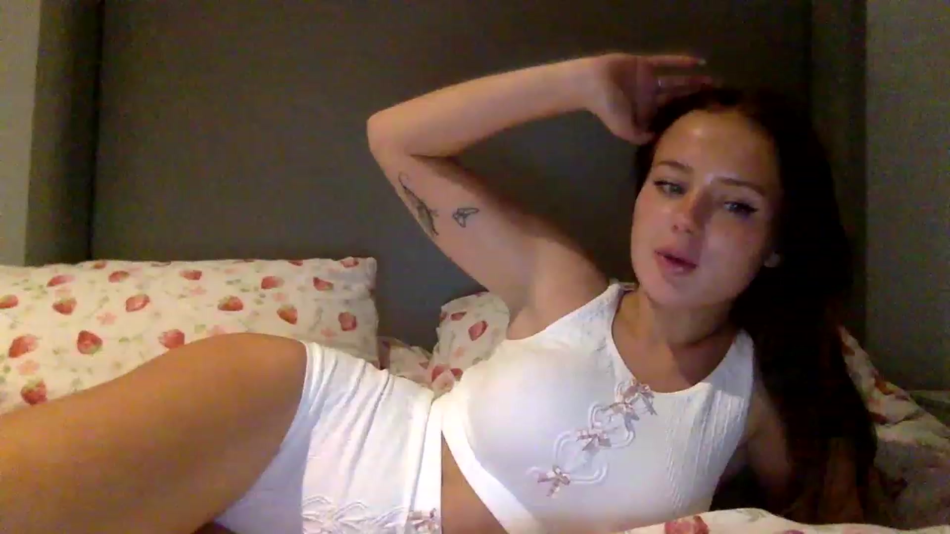 Gallery image thumbnail from BeaSaitou's myfreecams stream on, 05/23/2023, 23:04 image 8 of 20